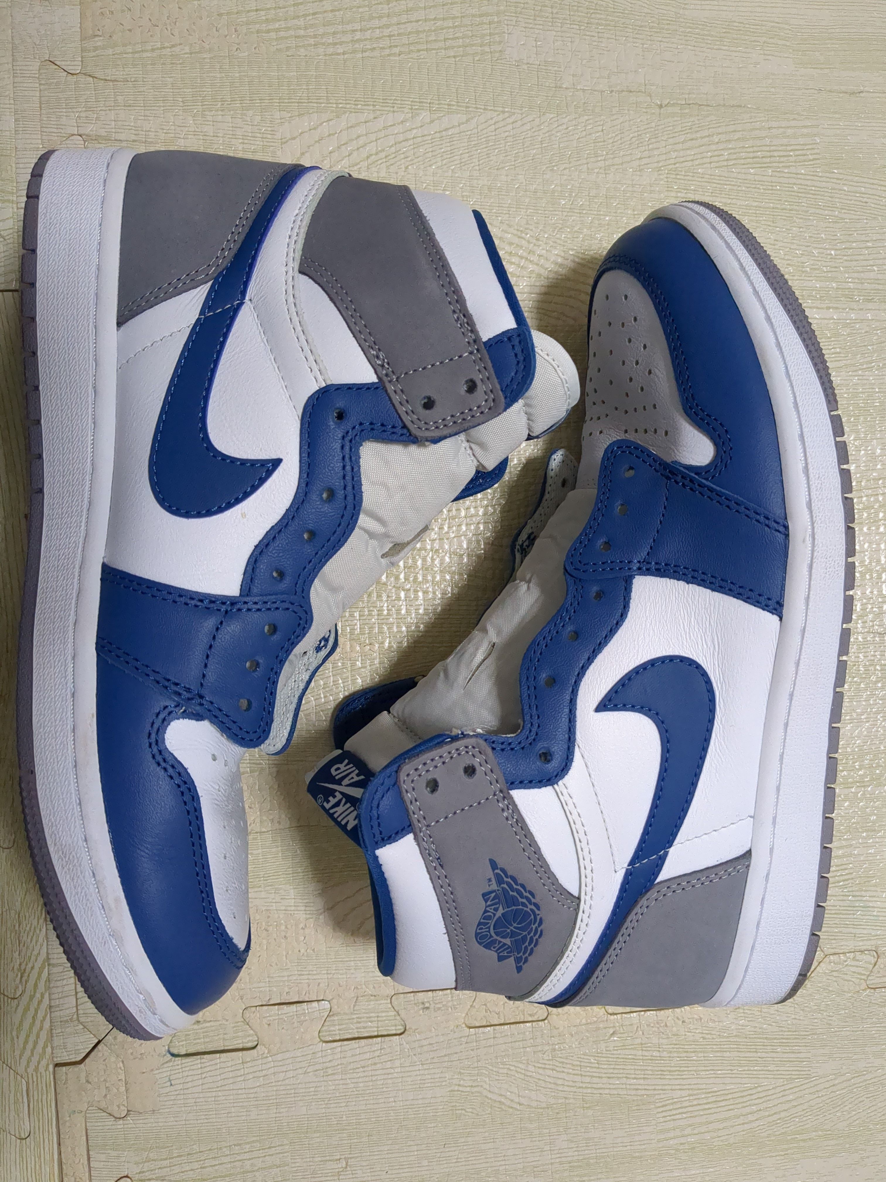Nike Air Jordan 1 High OG "True Blue"