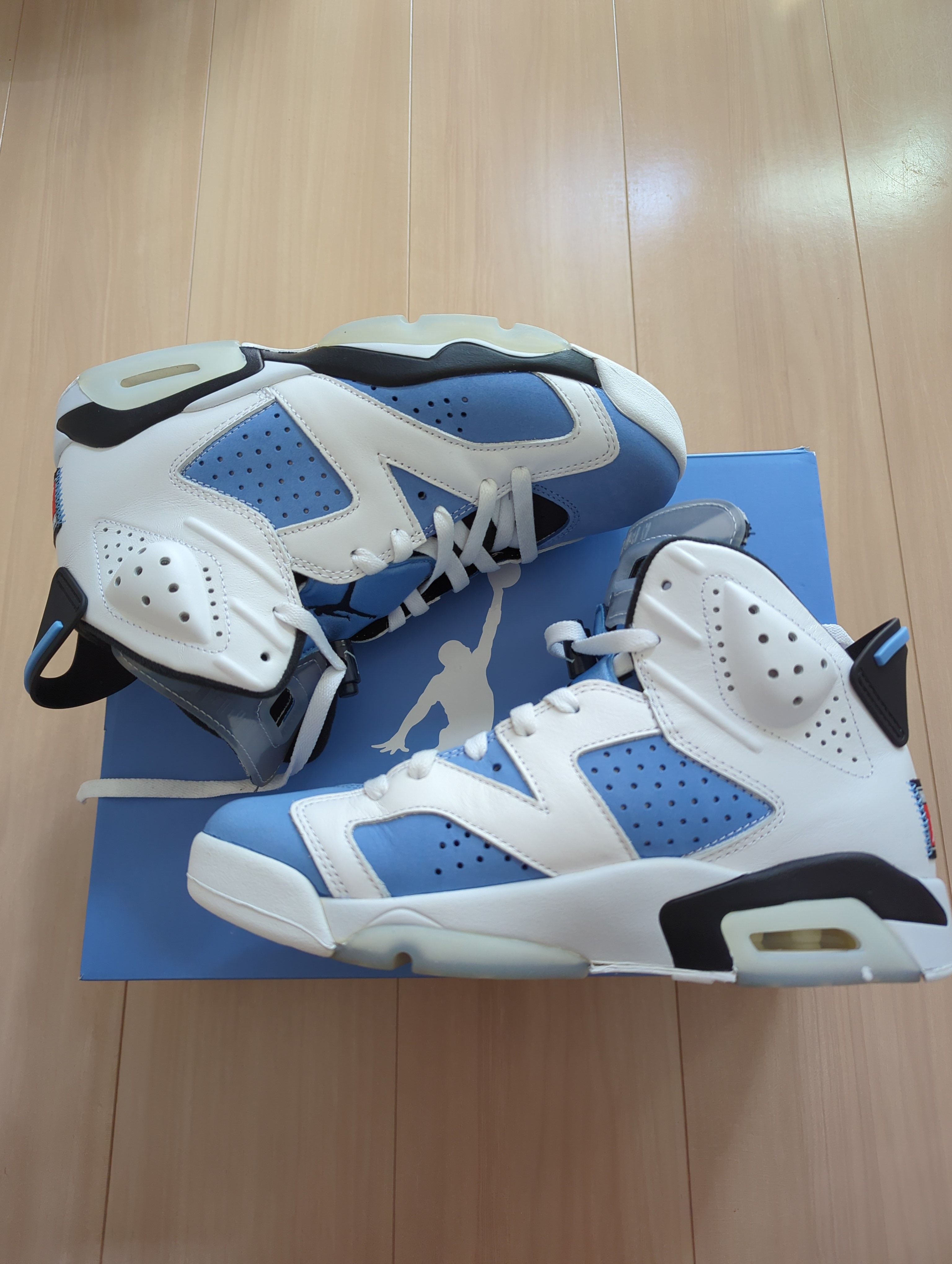 Nike Air Jordan 6 "UNC"