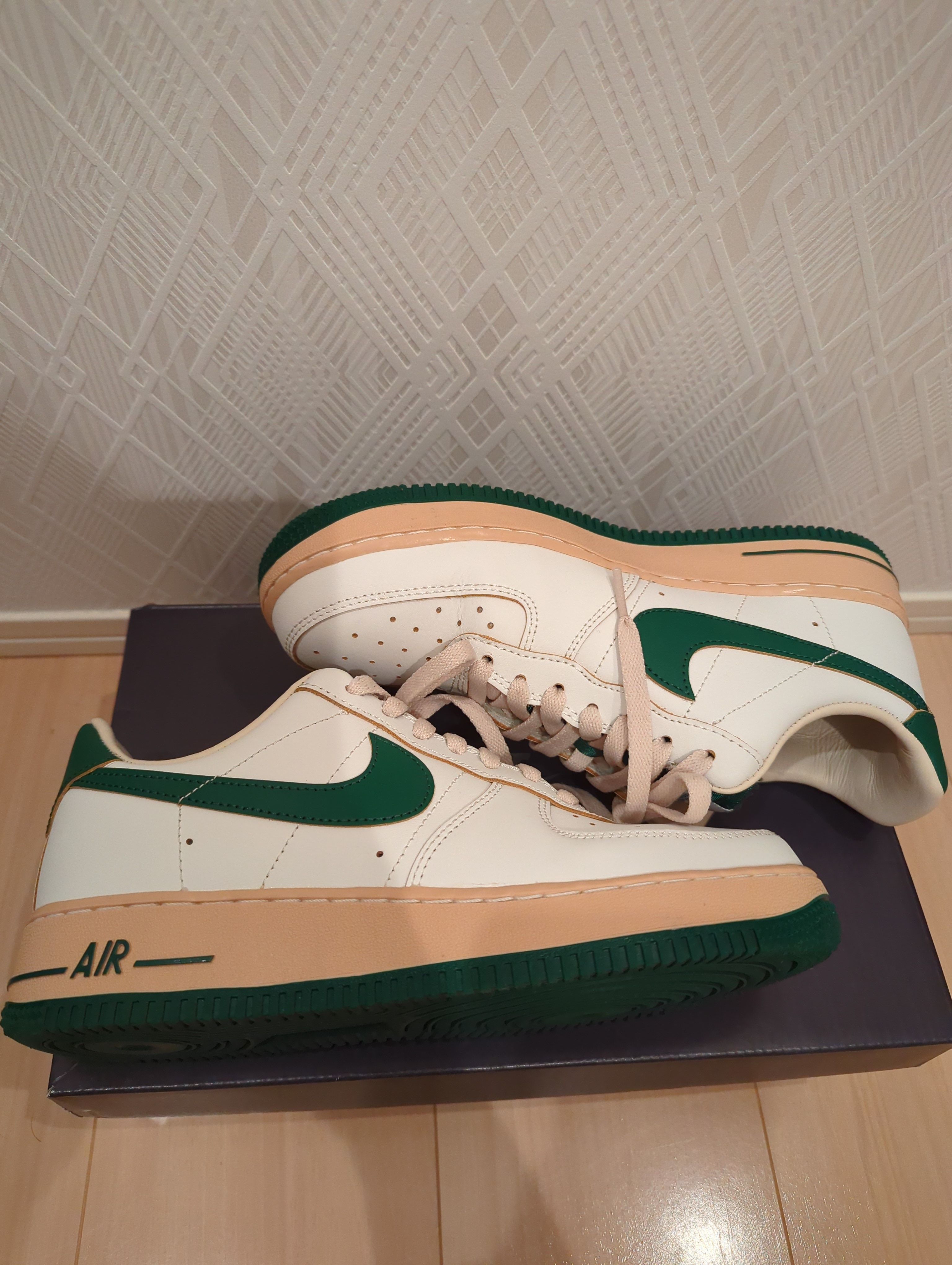 Nike Women's Air Force 1 Low "Green and Muslin"