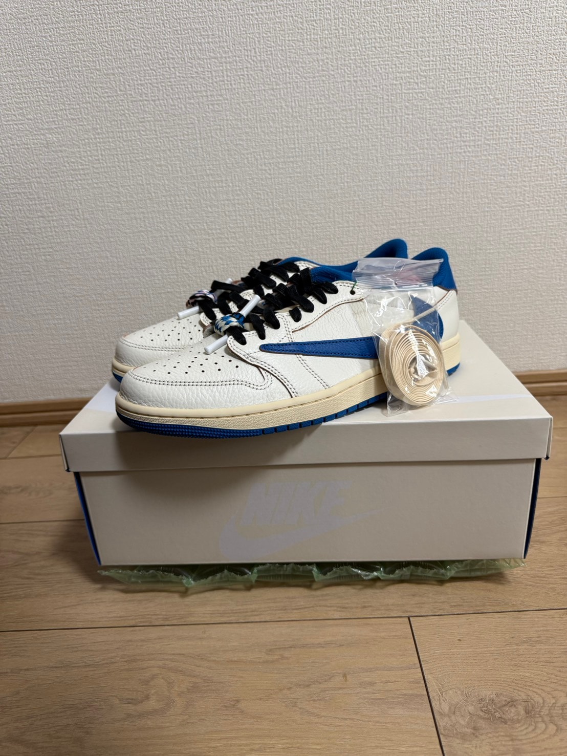 Travis Scott × fragment design × Nike Air Jordan 1 Low OG "Sail/Military Blue"