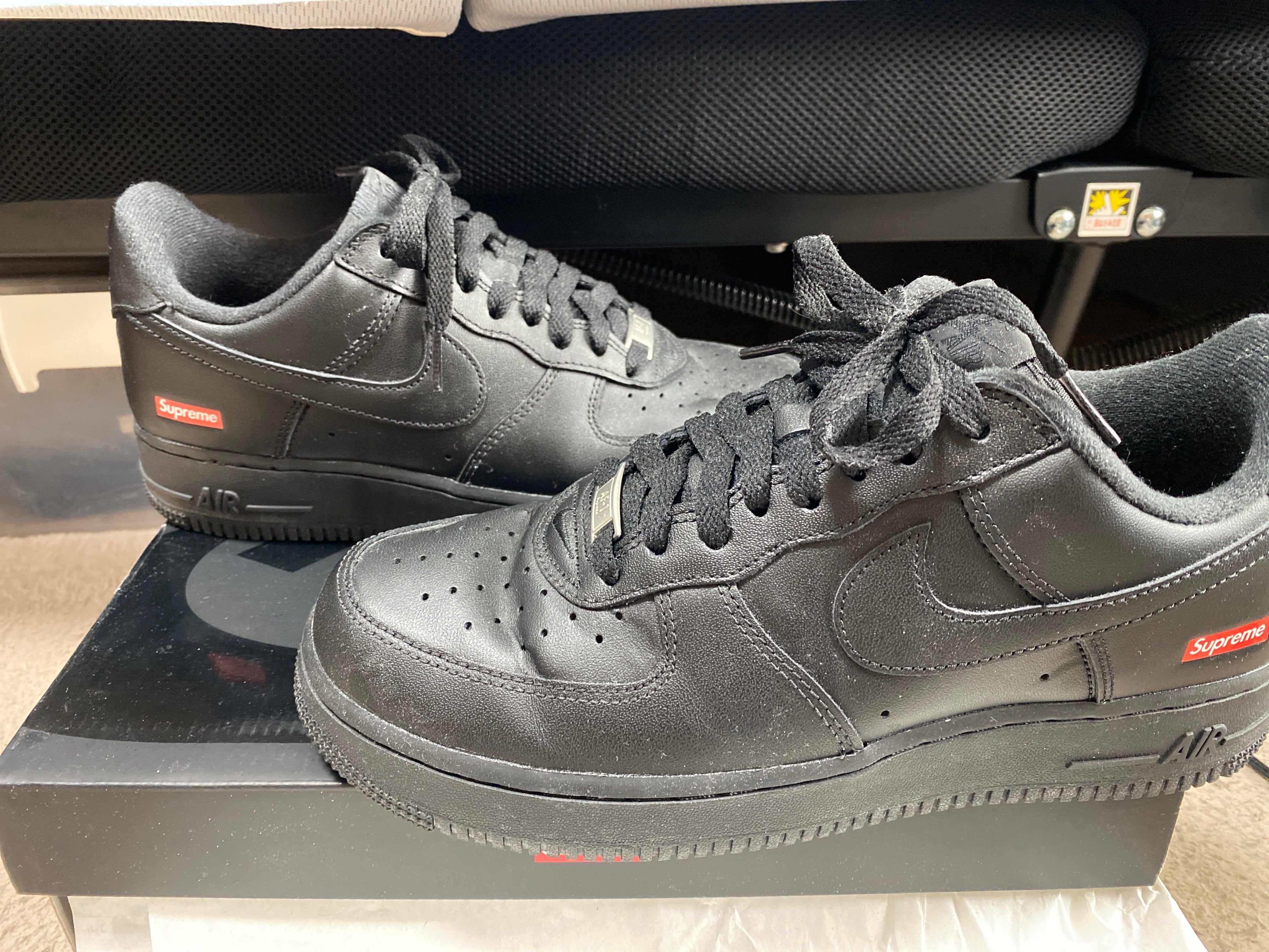 Supreme × Nike Air Force 1 Low "Black"