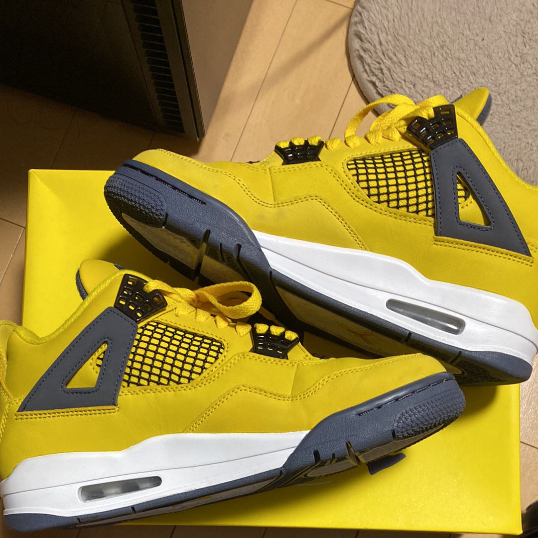 Nike Air Jordan 4 "Tour Yellow"