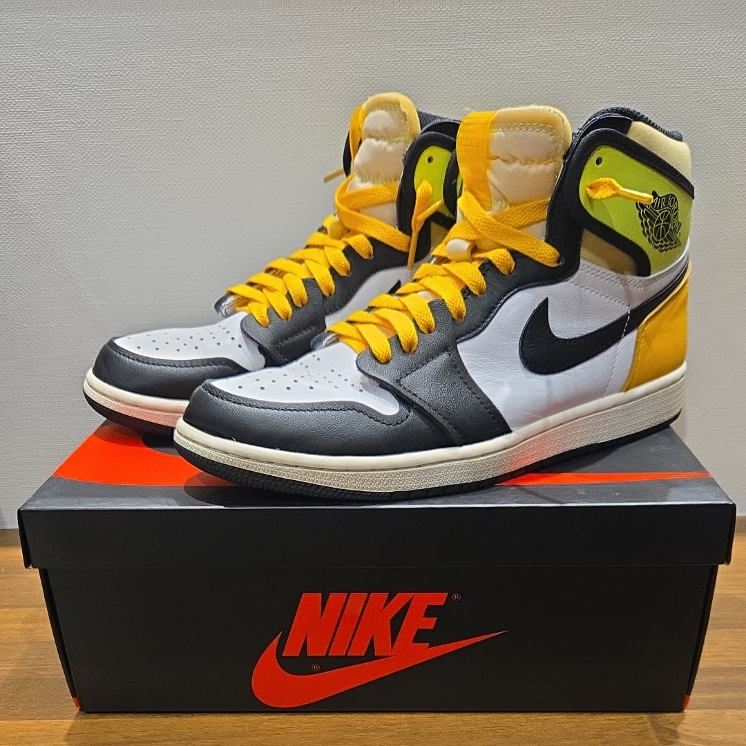 ナイキ エアジョーダン1 ハイ OG "ボルトゴールド"