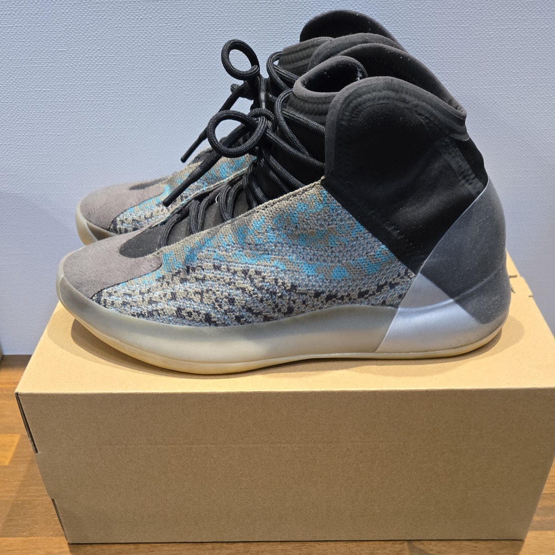 adidas YEEZY Quantum "Teal Blue"