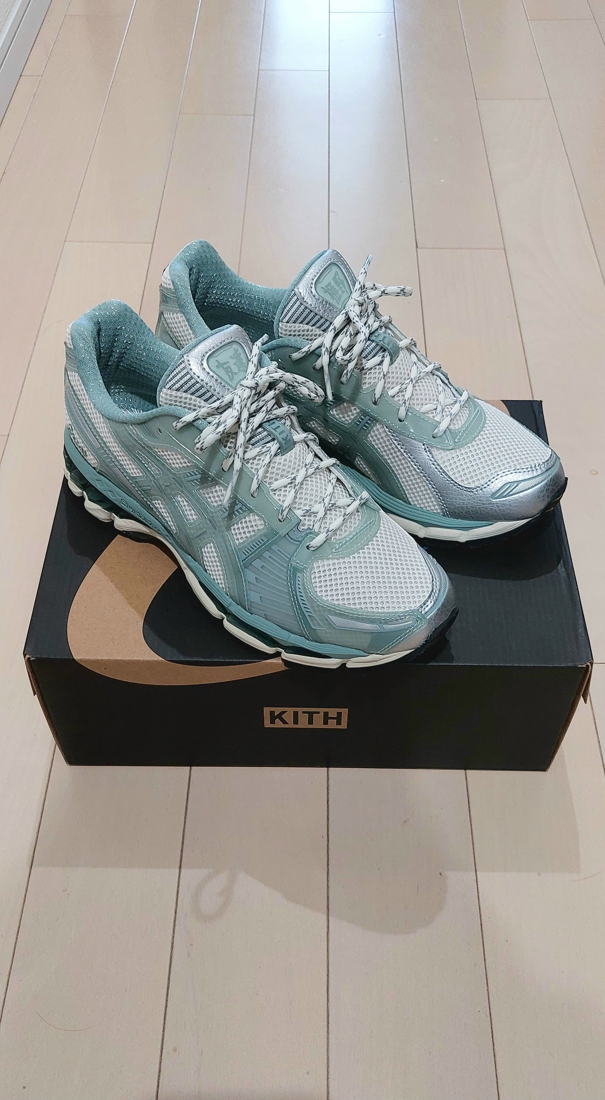 KITH Ronnie Fieg × Asics Gel-Kayano 12.1 "Cream/Sage"