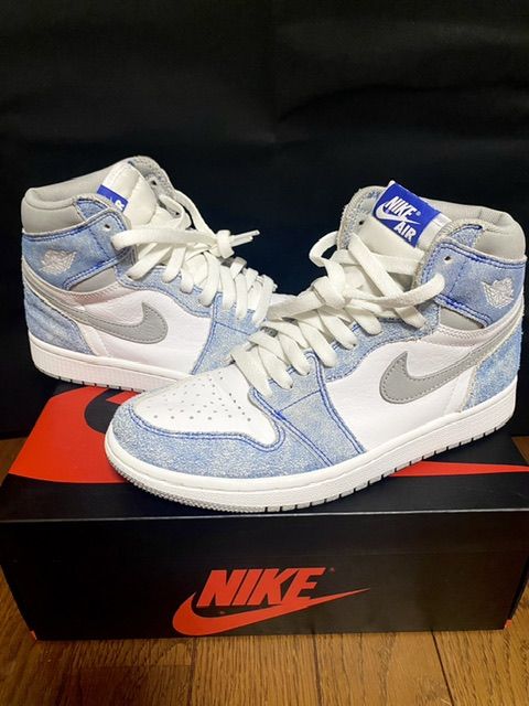 Nike Air Jordan 1 High OG "Hyper Royal"