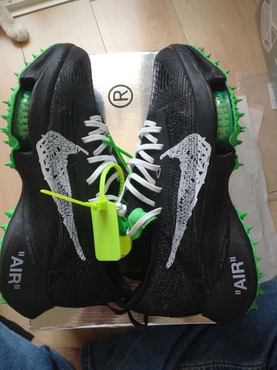 Off-White × Nike Air Zoom Tempo Next% Flyknit "Black"