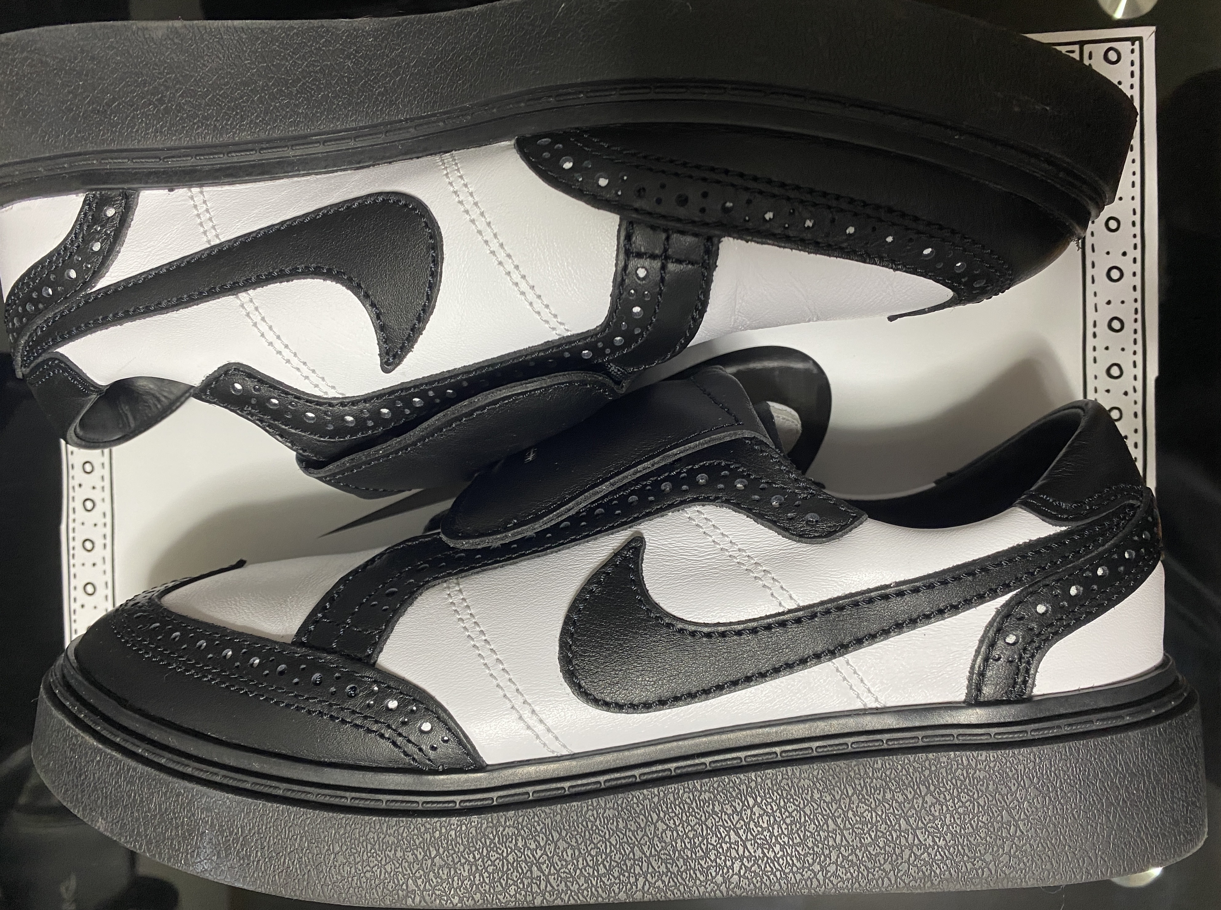 PEACEMINUSONE × Nike Kwondo 1 "Black and White" / G-DRAGON