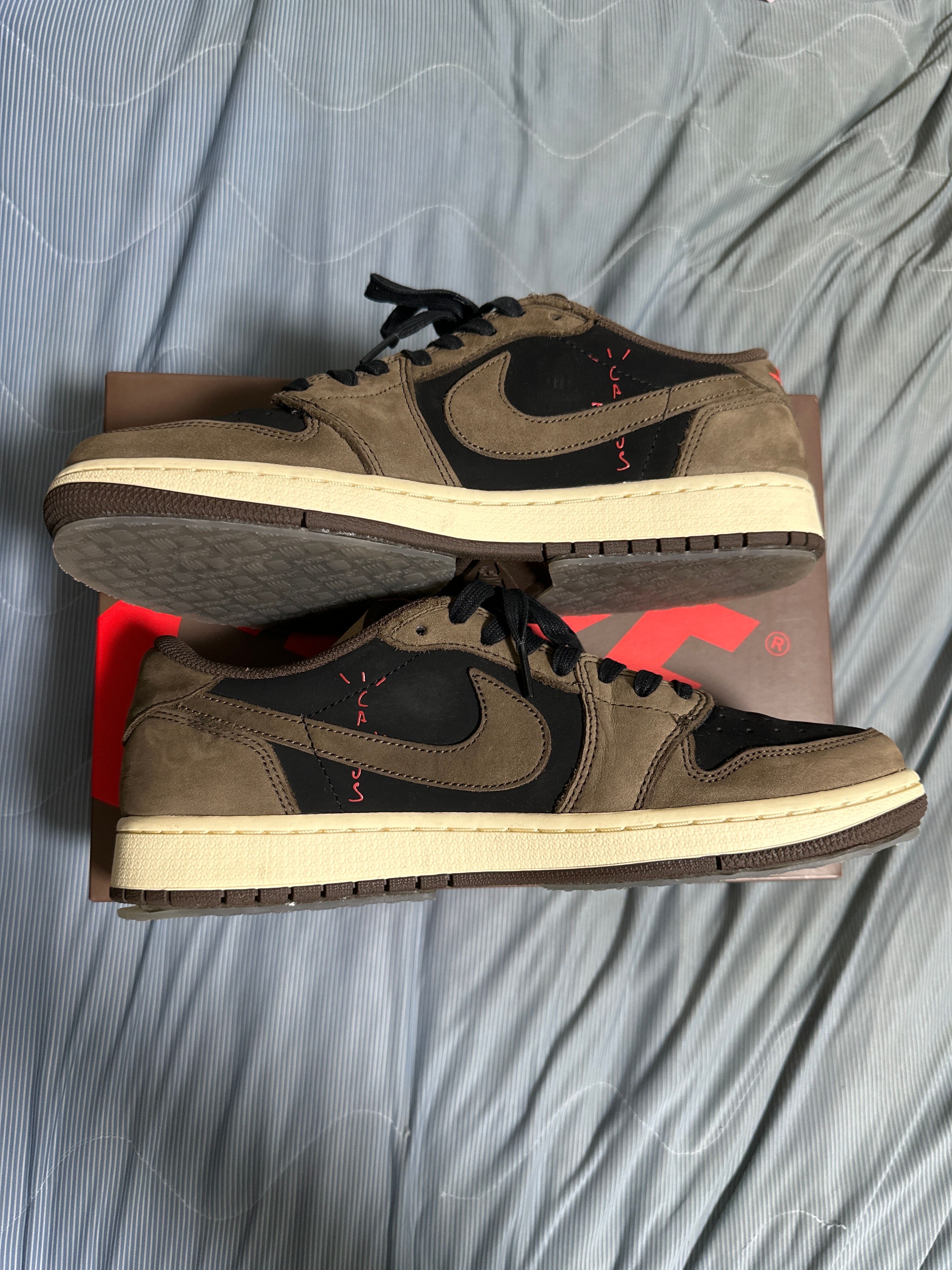 Travis Scott × Nike Air Jordan 1 Low OG SP-T "Black/Dark Mocha"