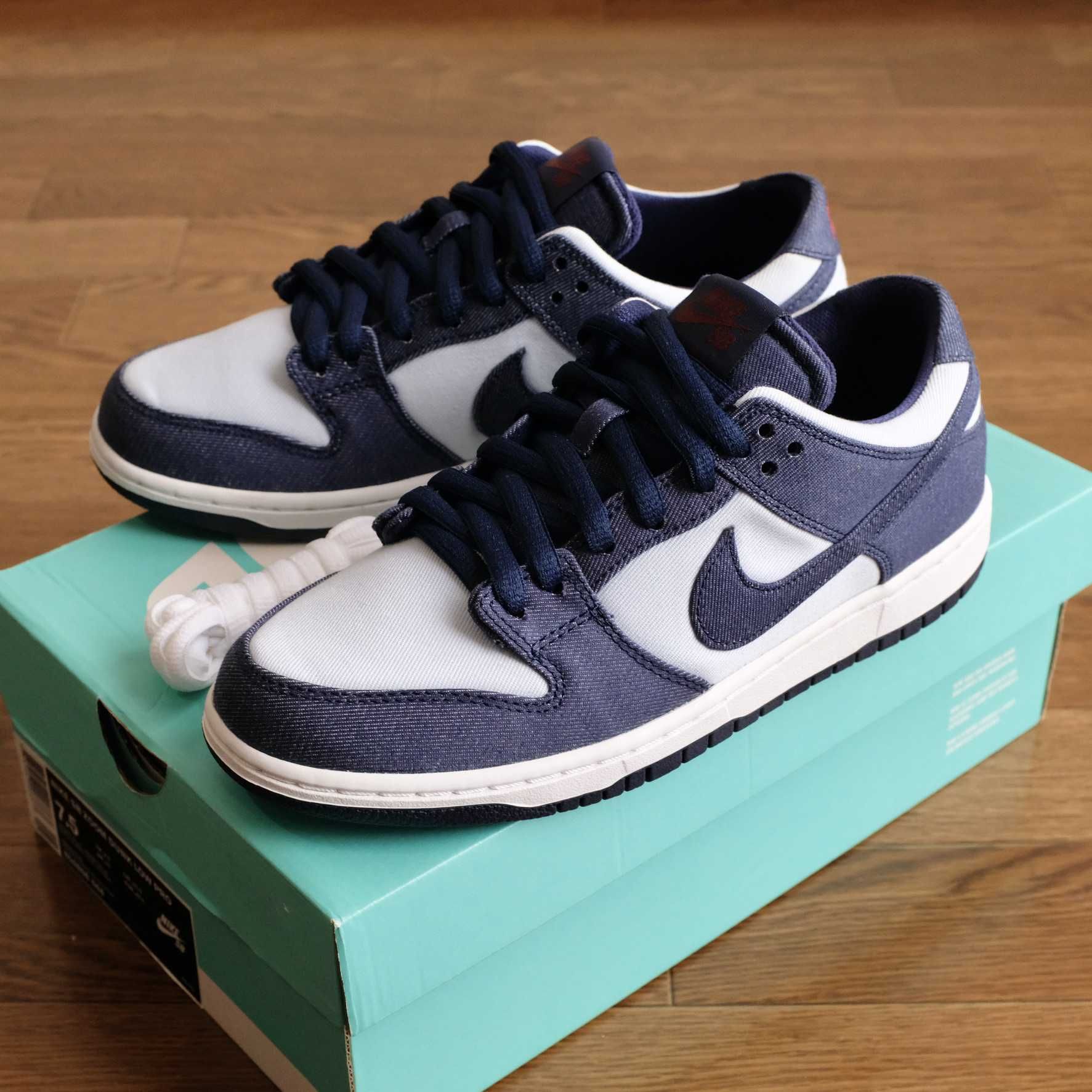 Nike SB Dunk Low "Binary Blue"
