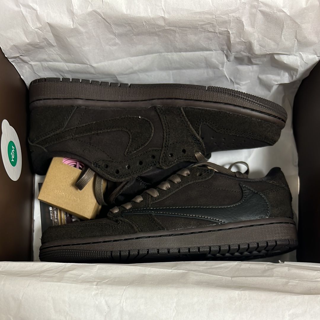 Travis Scott × Nike Air Jordan 1 Low OG SP "Velvet Brown and Dark Mocha"