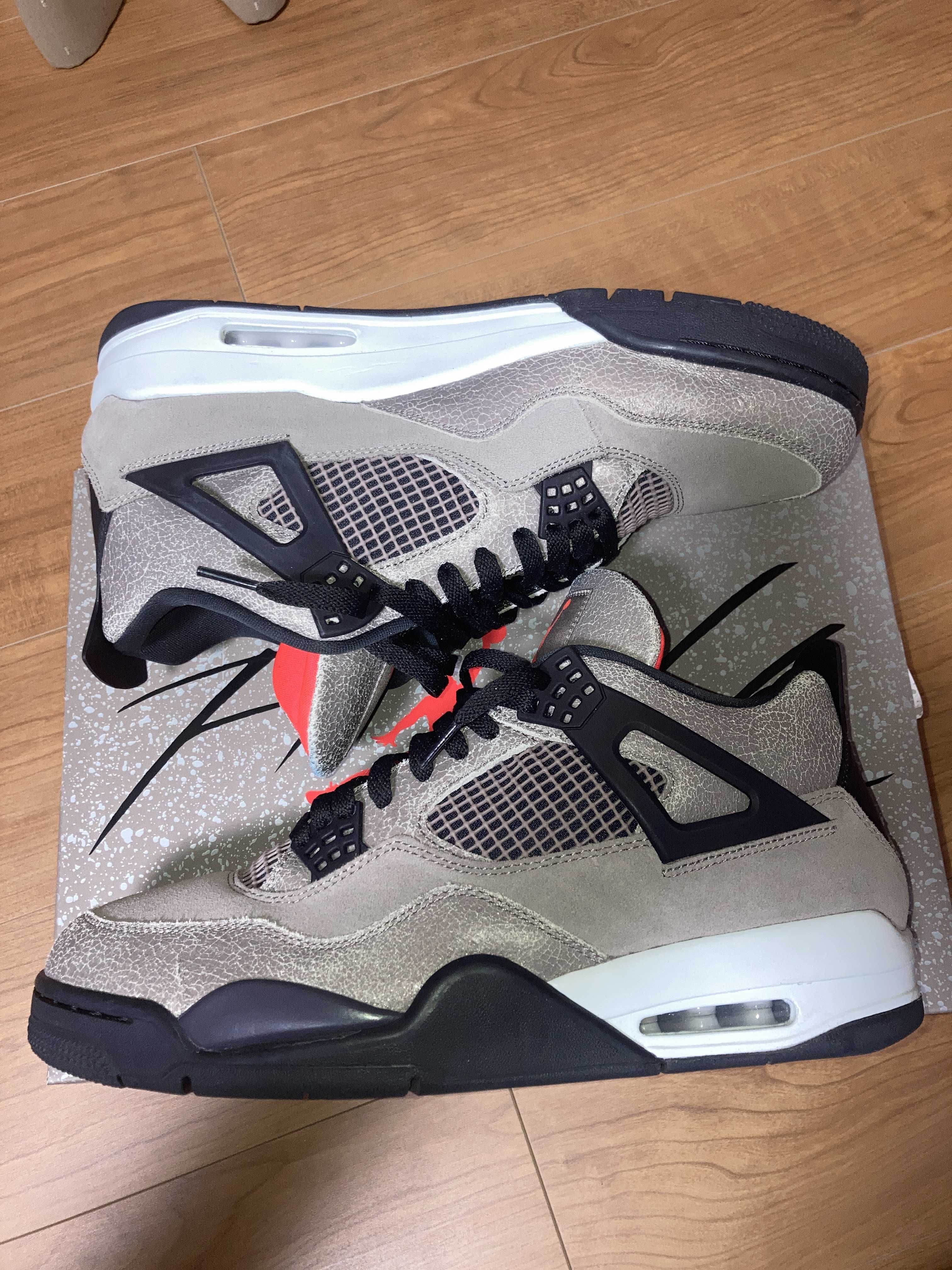 Nike Air Jordan 4 "Taupe Haze"   