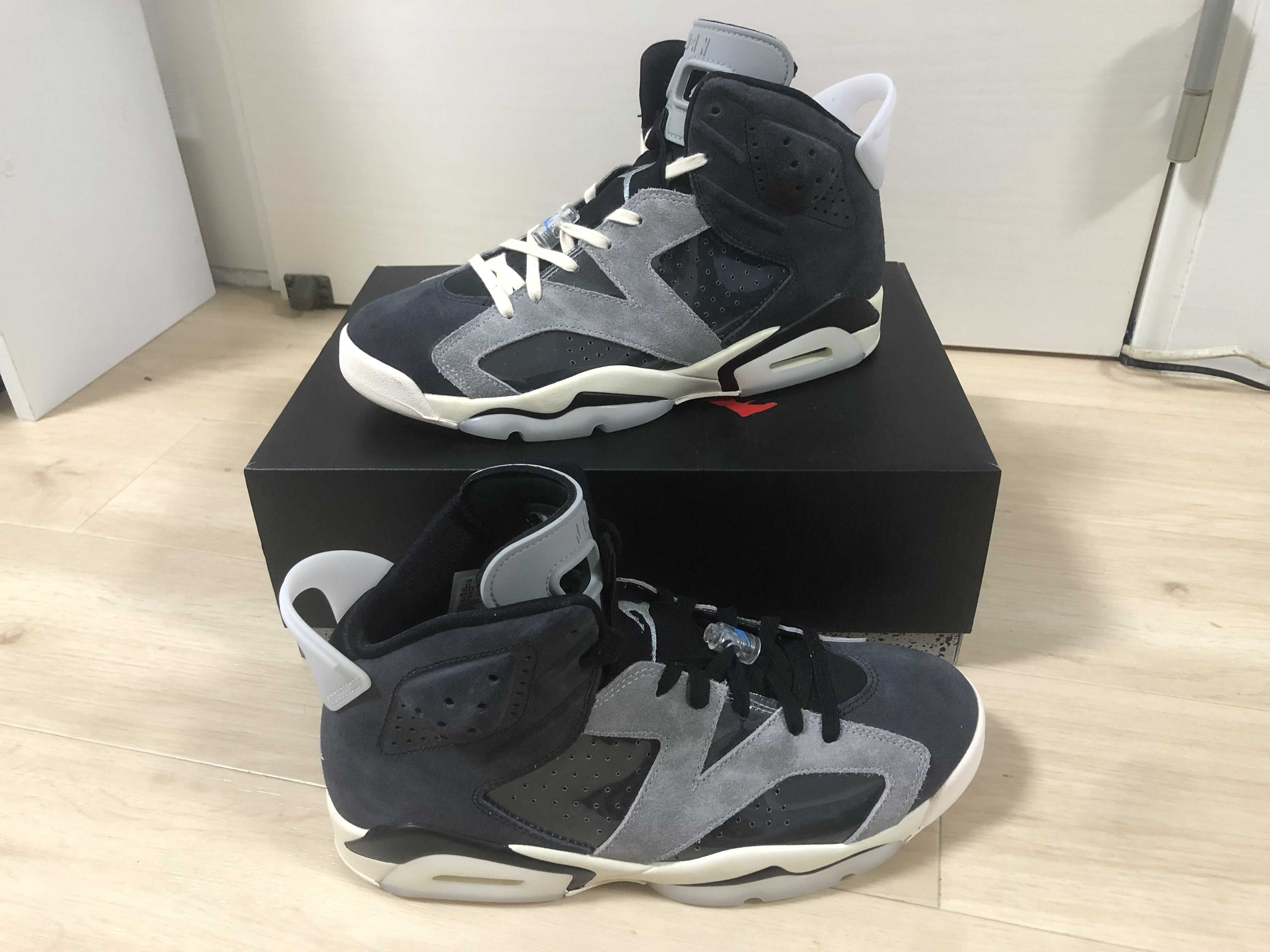 NIike Women's Air Jordan 6 "Smoke Grey"
