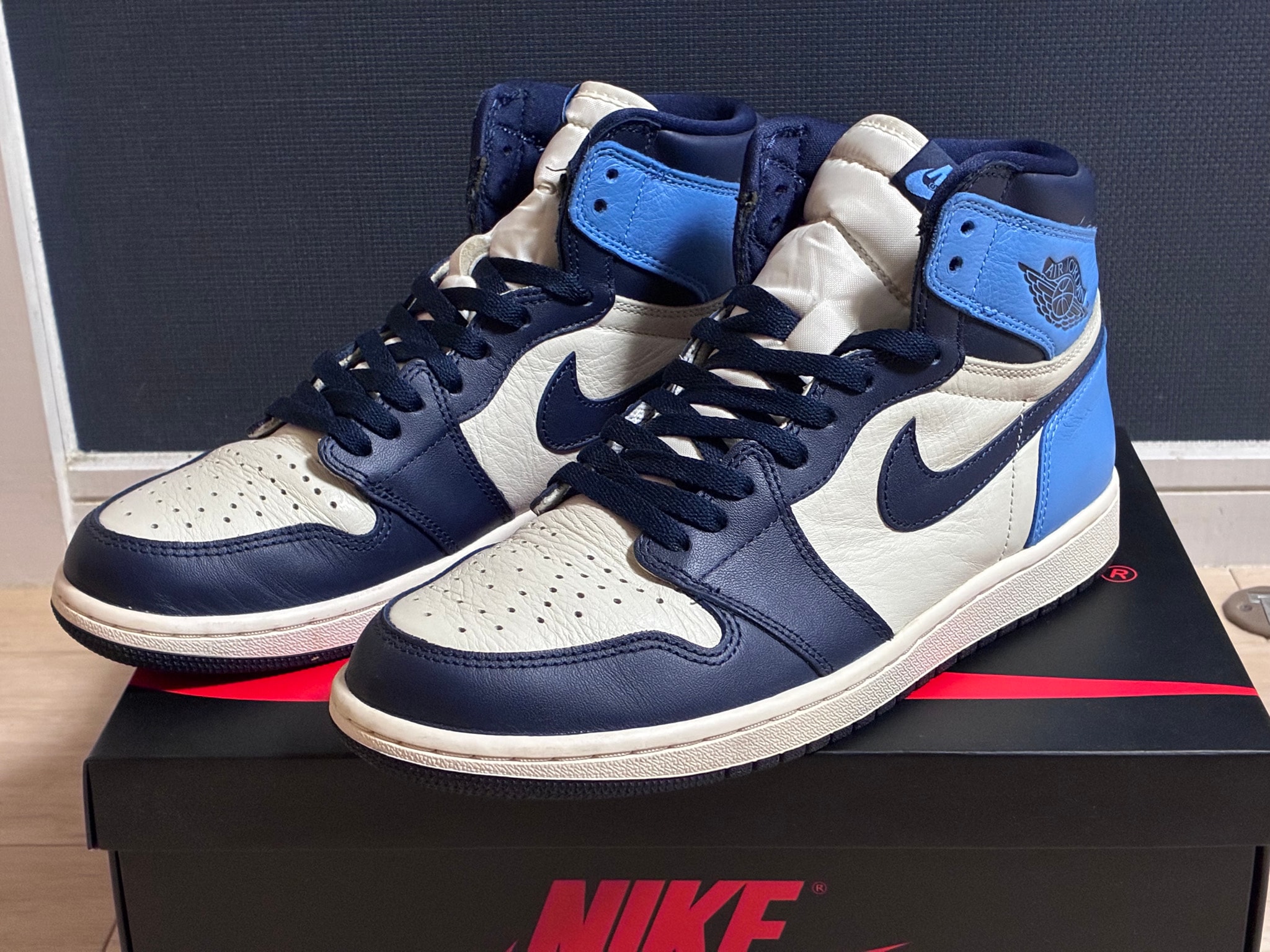Nike Air Jordan 1 Retro High OG "Obsidian/University Blue"