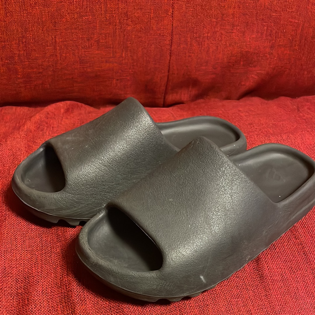 adidas YEEZY Slide "Onyx"