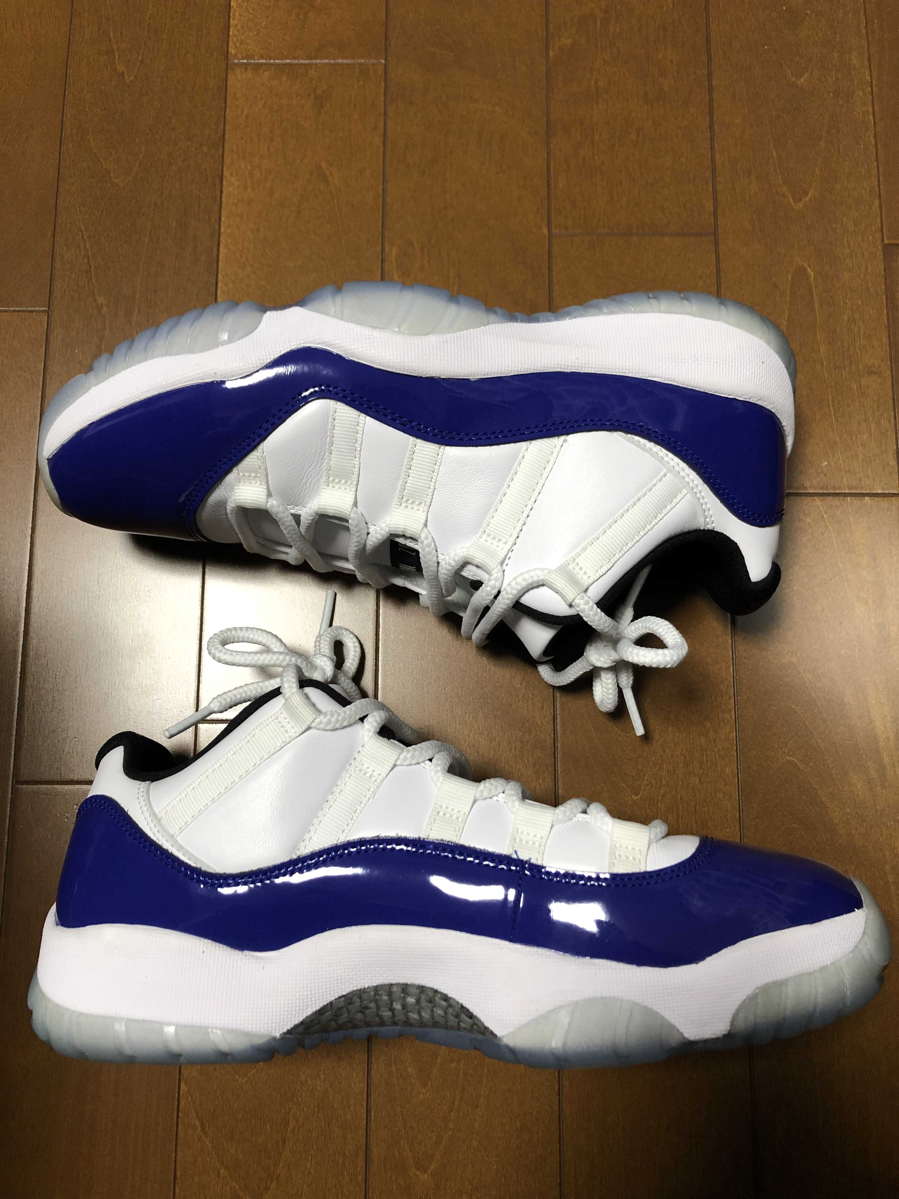 NIKE Women's AIR JORDAN 11 LOW "CONCORD SKETCH"