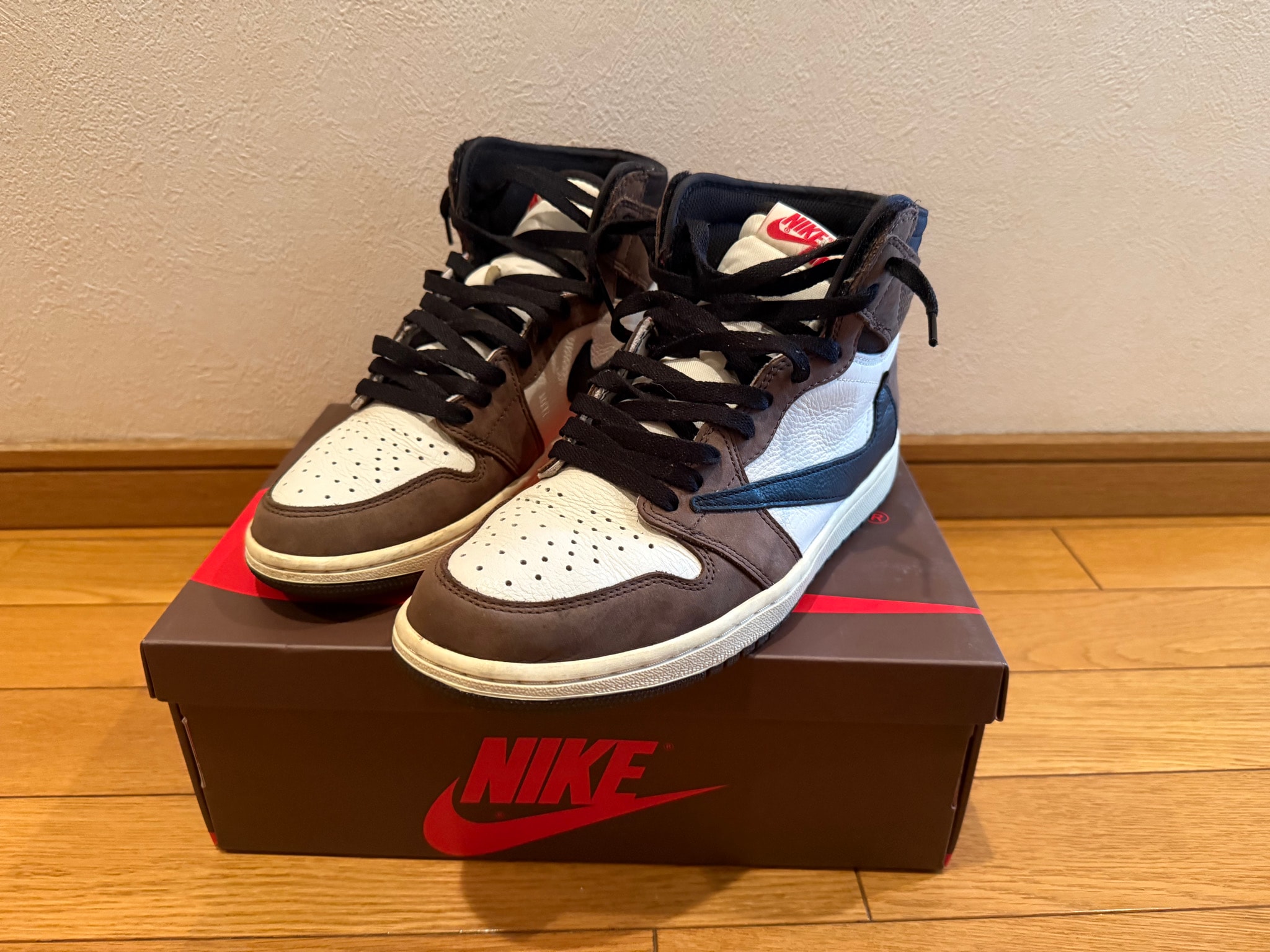 Travis Scott × Nike Air Jordan 1 Retro High OG TS SP "Sail/Dark Mocha"