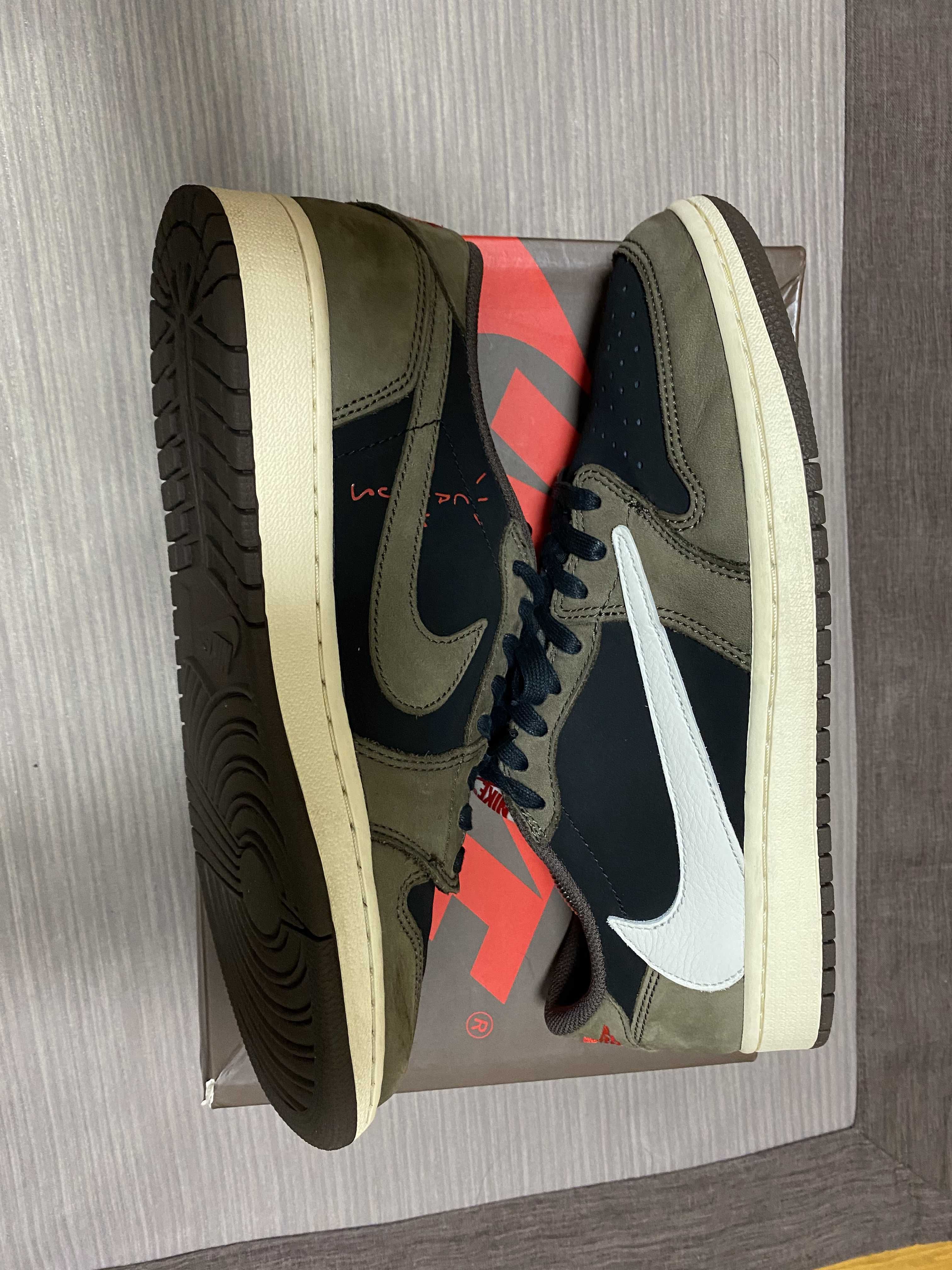Travis Scott × Nike Air Jordan 1 Low OG SP-T "Black/Dark Mocha"