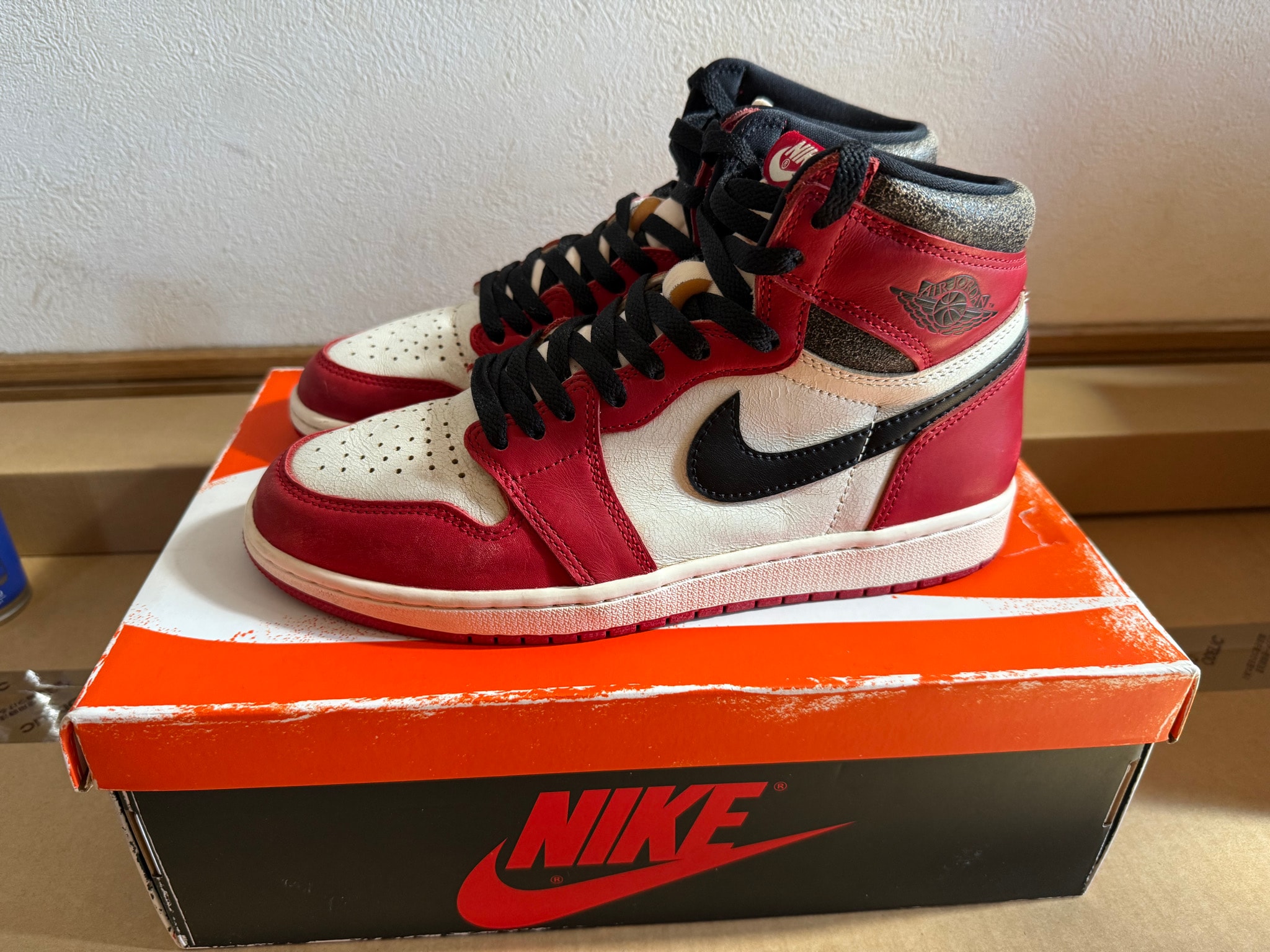 Nike Air Jordan 1 High OG "Lost & Found/Chicago"