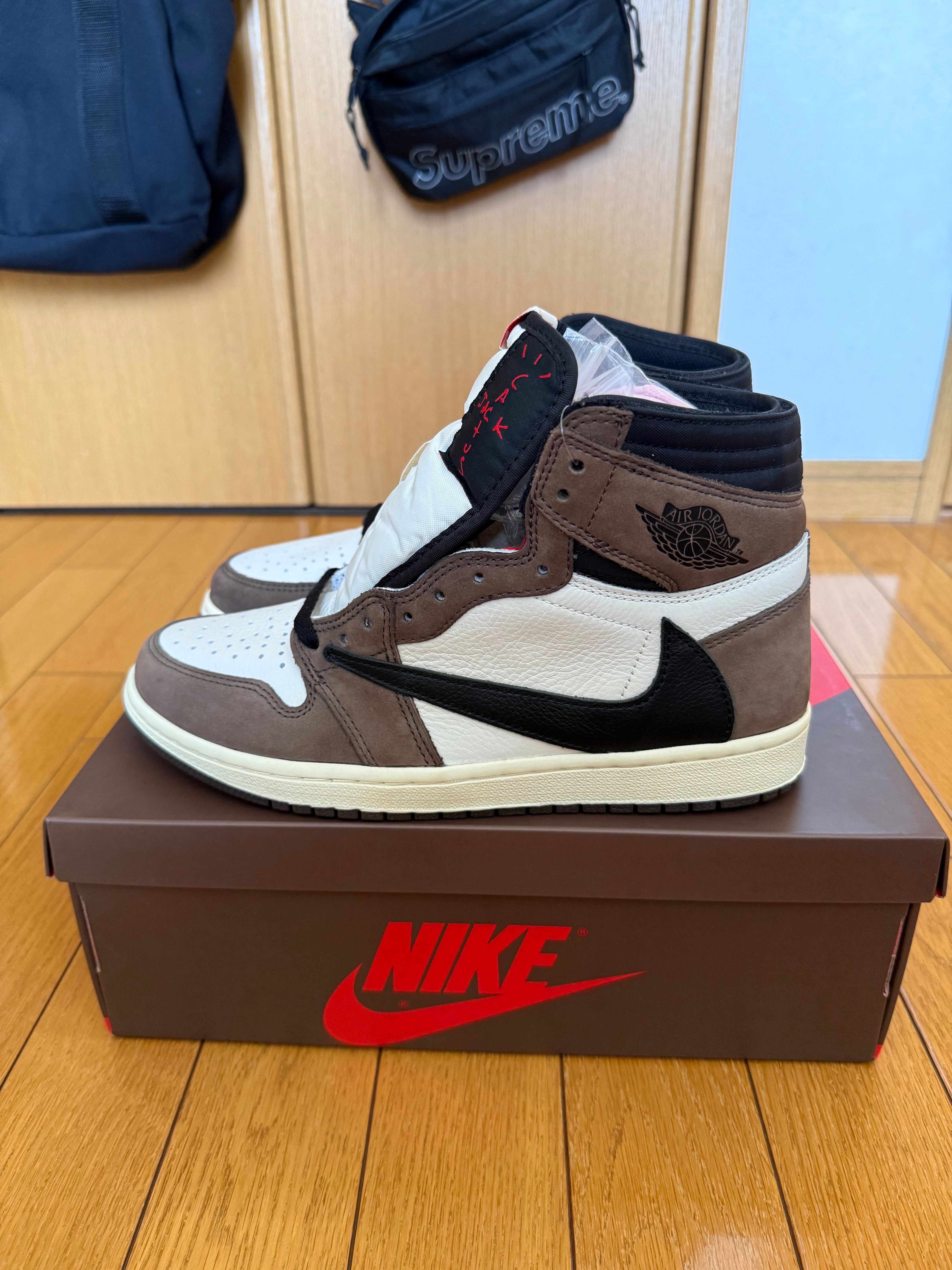 Travis Scott × Nike Air Jordan 1 Retro High OG TS SP "Sail/Dark Mocha"