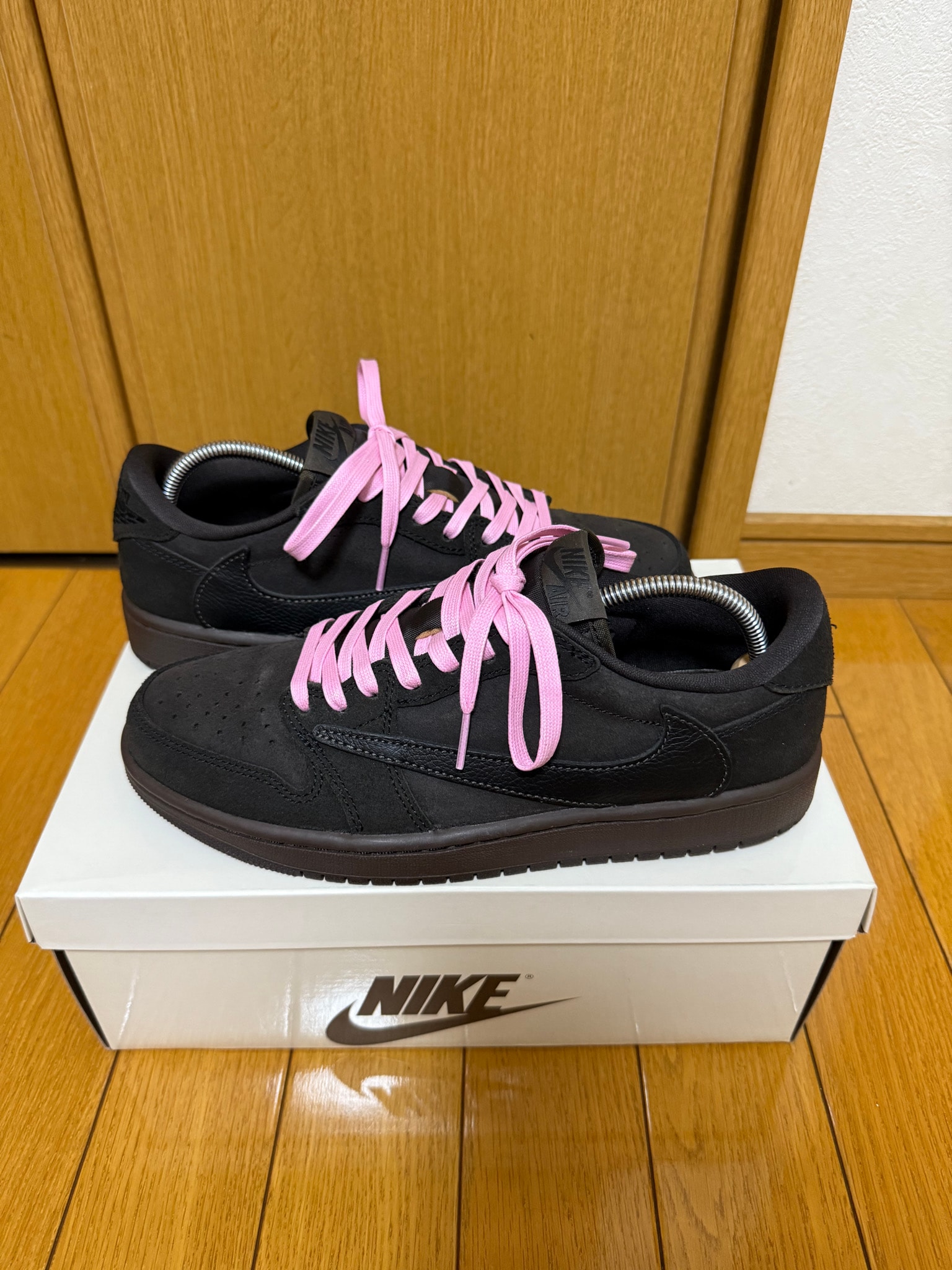 Travis Scott × Nike Air Jordan 1 Low OG SP "Velvet Brown and Dark Mocha"