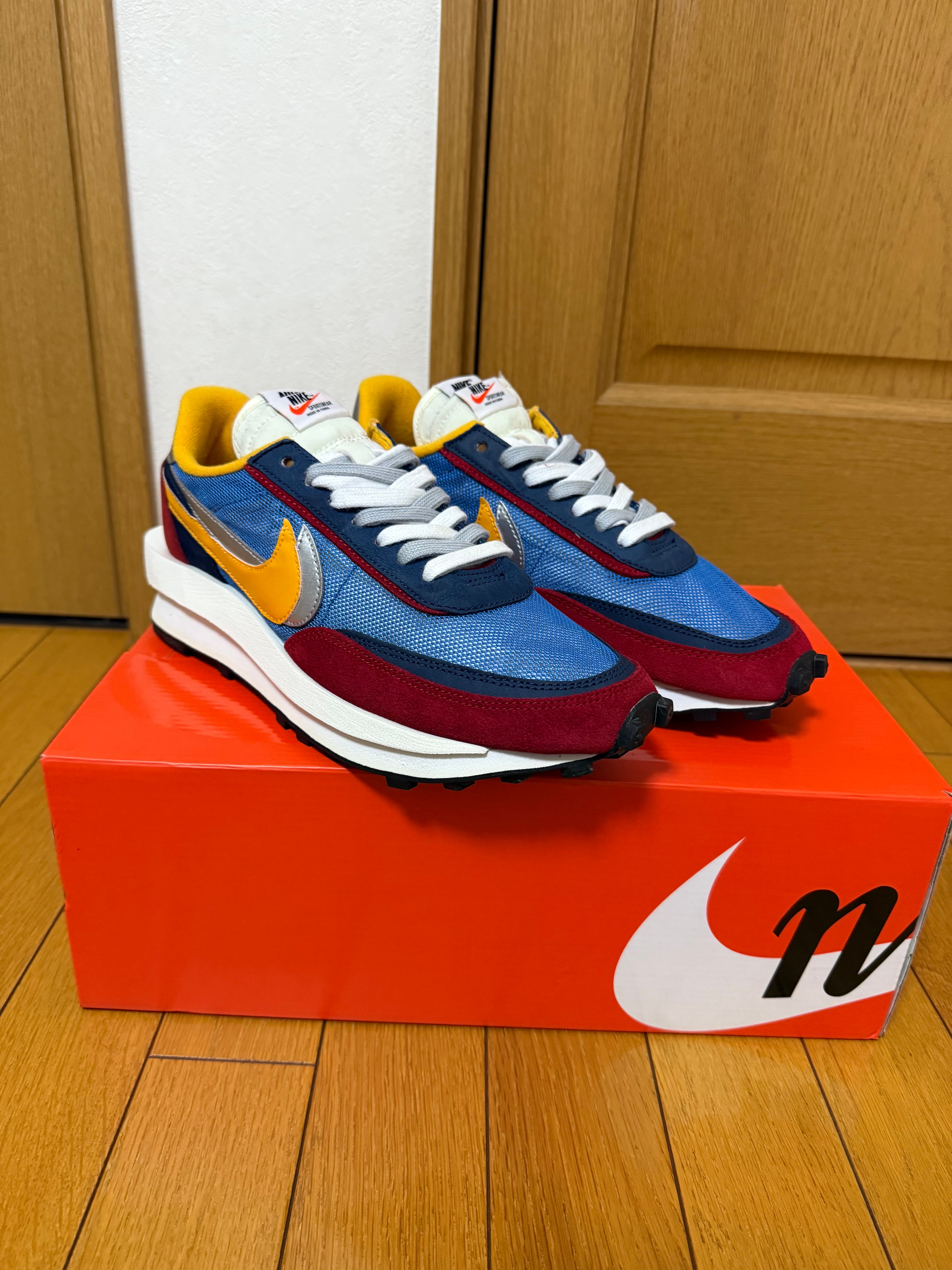 サカイ × ナイキ LDV ワッフル "レッド/ブルー"