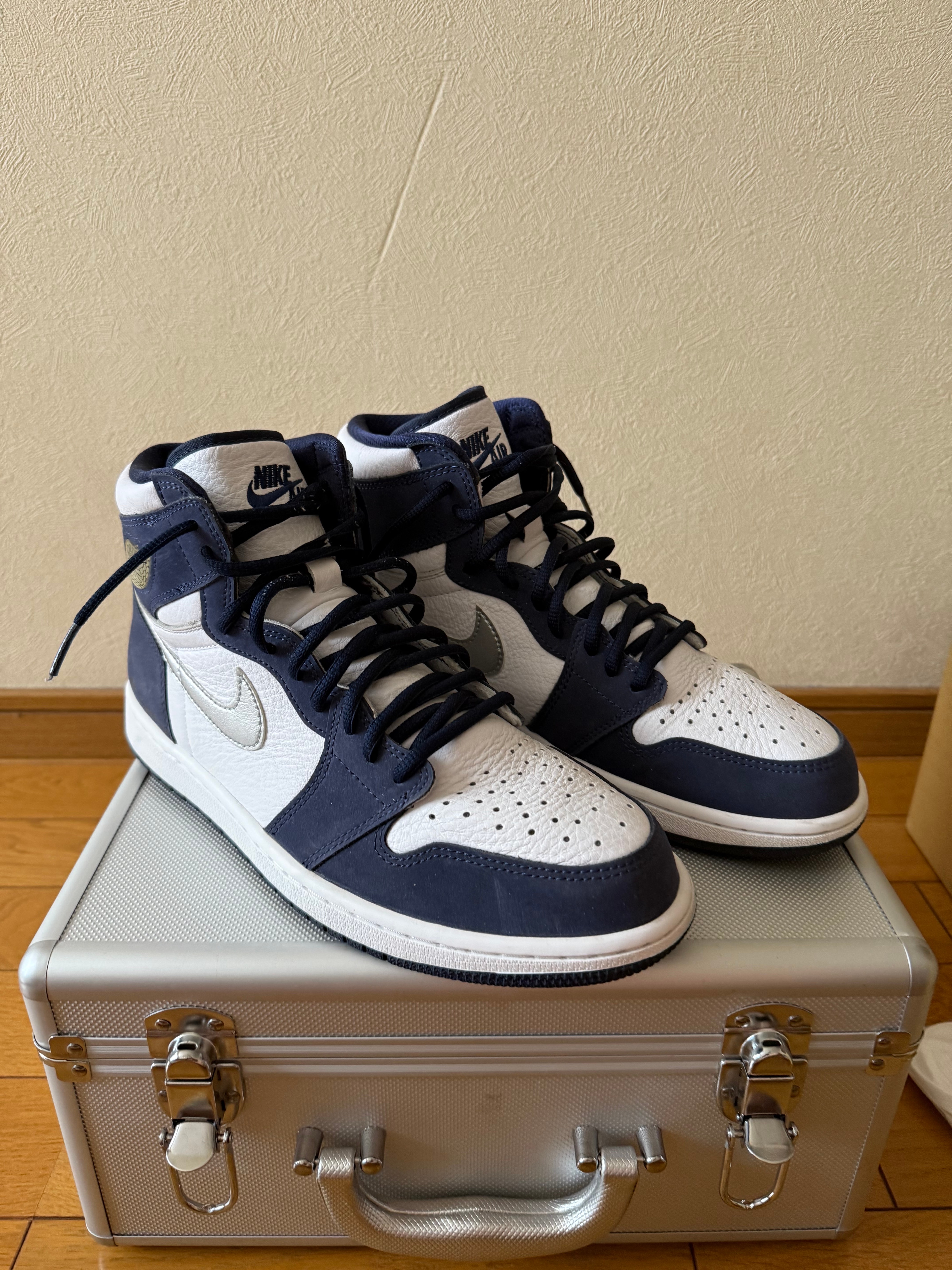 ナイキ エアジョーダン1 レトロ ハイ OG CO.JP "ミッドナイトネイビー"(2020)(ブリーフケース付き)