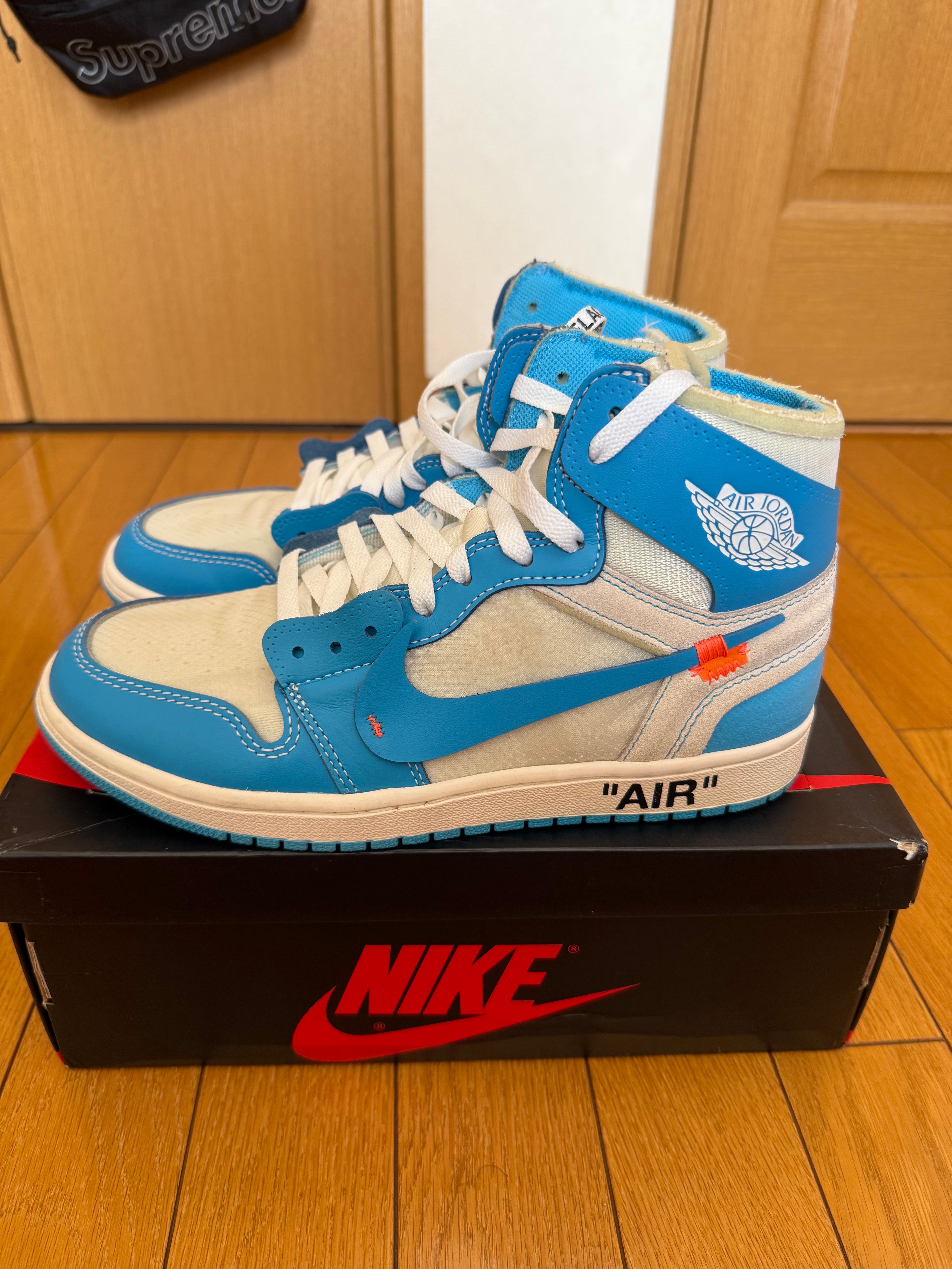 off-white AJ1 High UNC ホワイト/ダークパウダーブルー 誰もが一度は履いてみたい