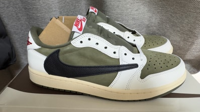 Travis Scott × Nike Air Jordan 1 Low OG SP "Reverse Olive"