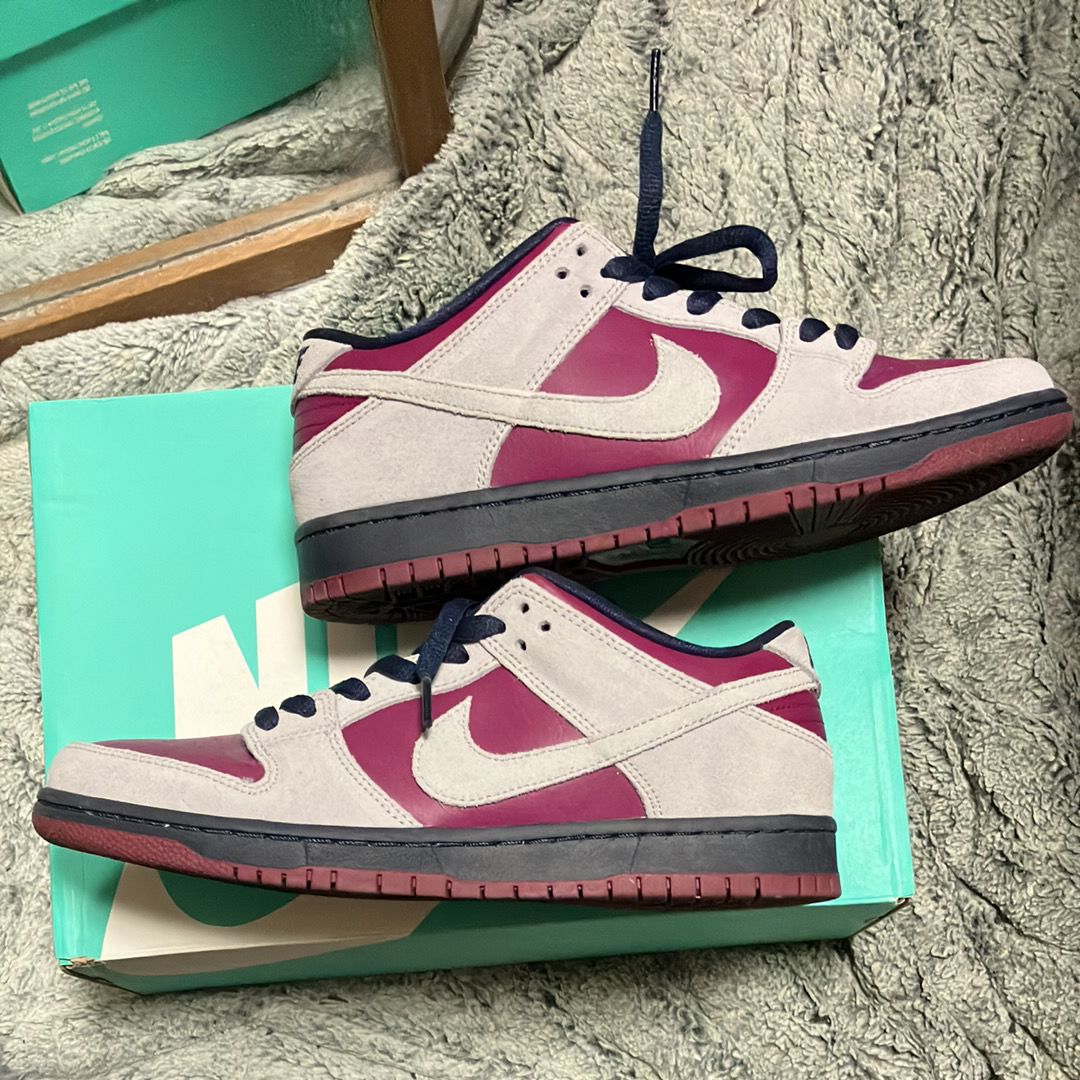 Nike SB Dunk Low Pro "Burgundy/Grey"