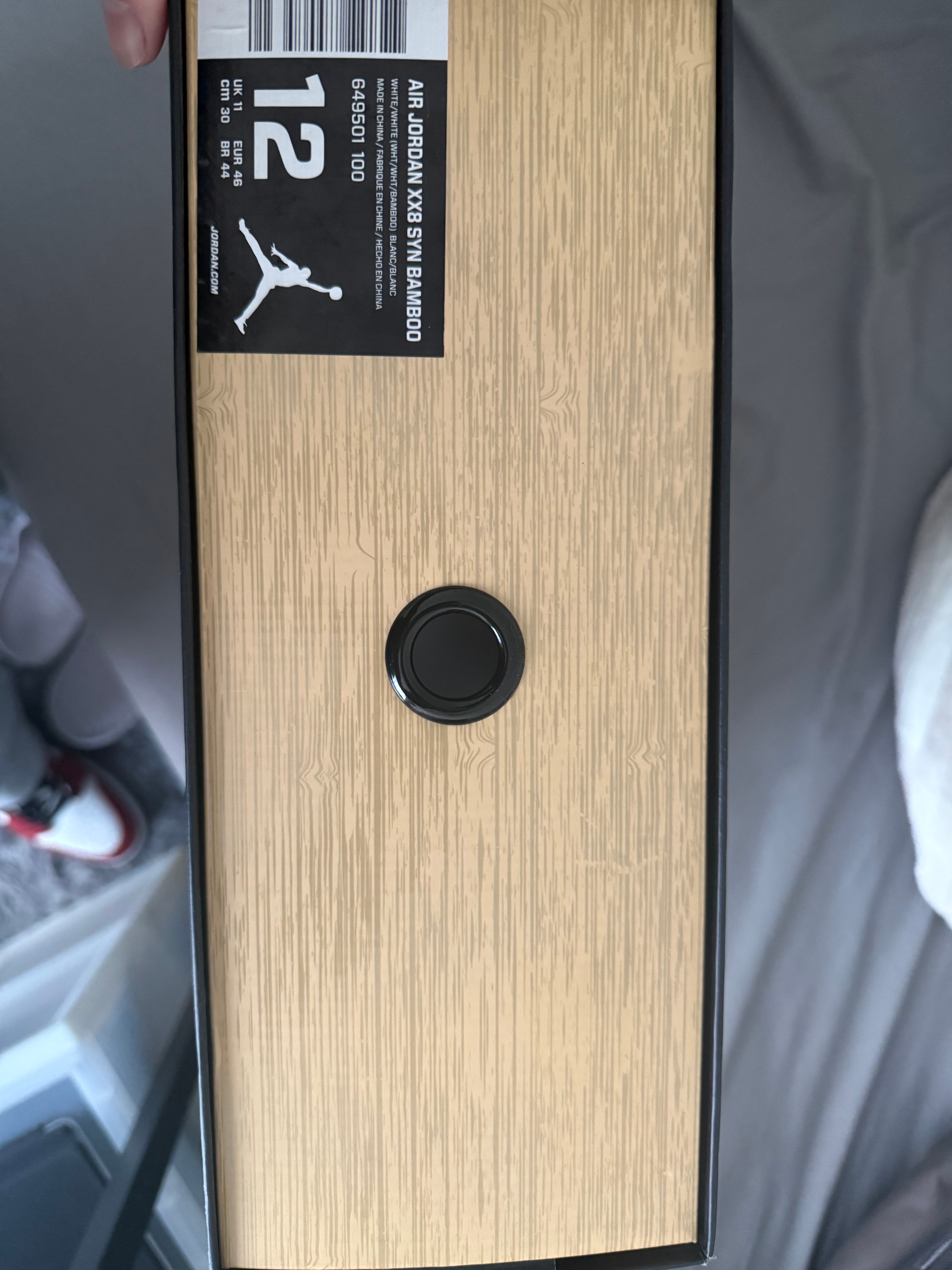 ナイキ エアジョーダン28 "クレセント シティ バンブー"