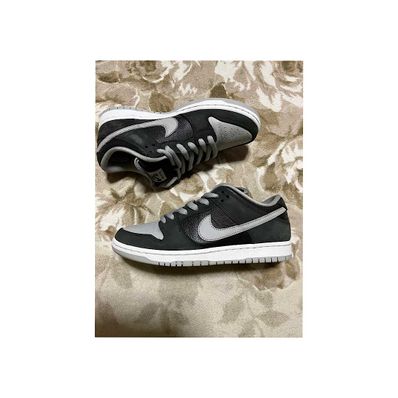 Nike SB Dunk Low "Shadow"
