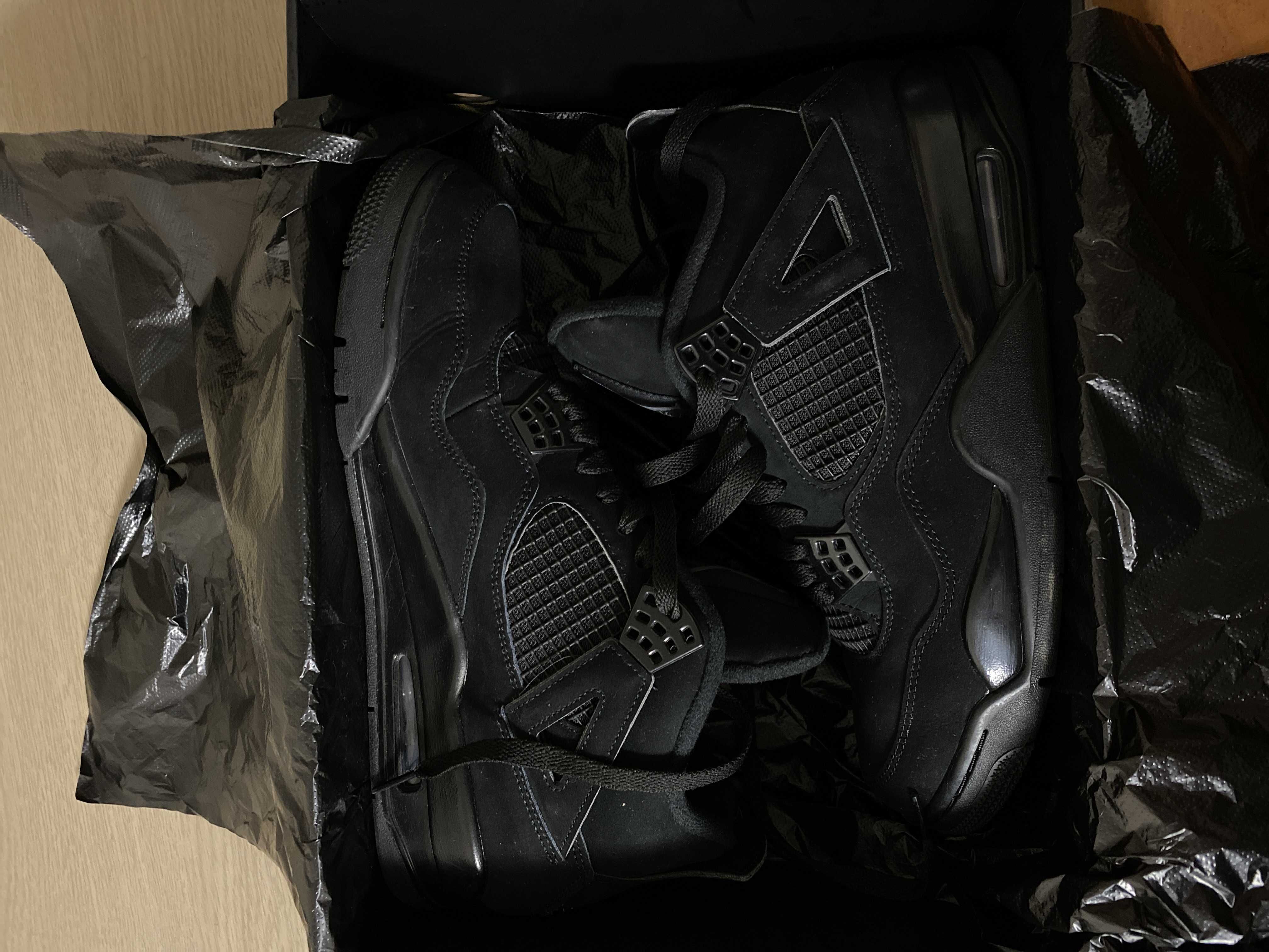 Nike Air Jordan 4 "Black Cat"
