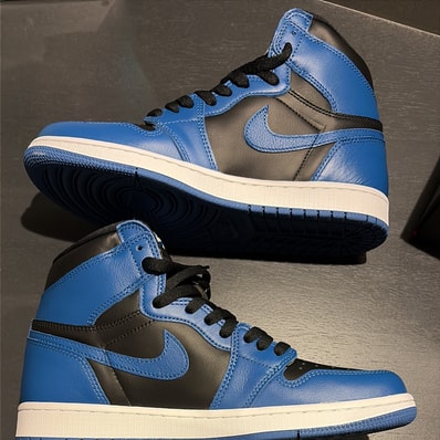 Nike Air Jordan 1 Retro High OG "Dark Marina Blue"