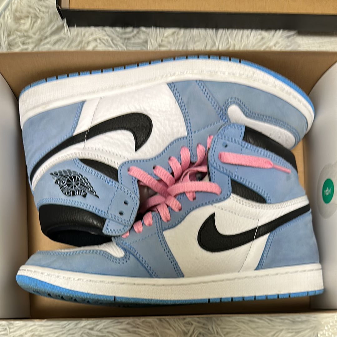 Nike Air Jordan 1 High OG "University Blue"
