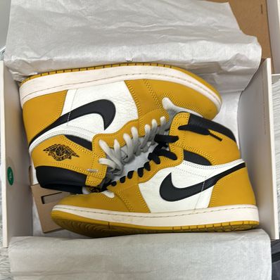 Nike Air Jordan 1 Retro High OG "Yellow Ochre"