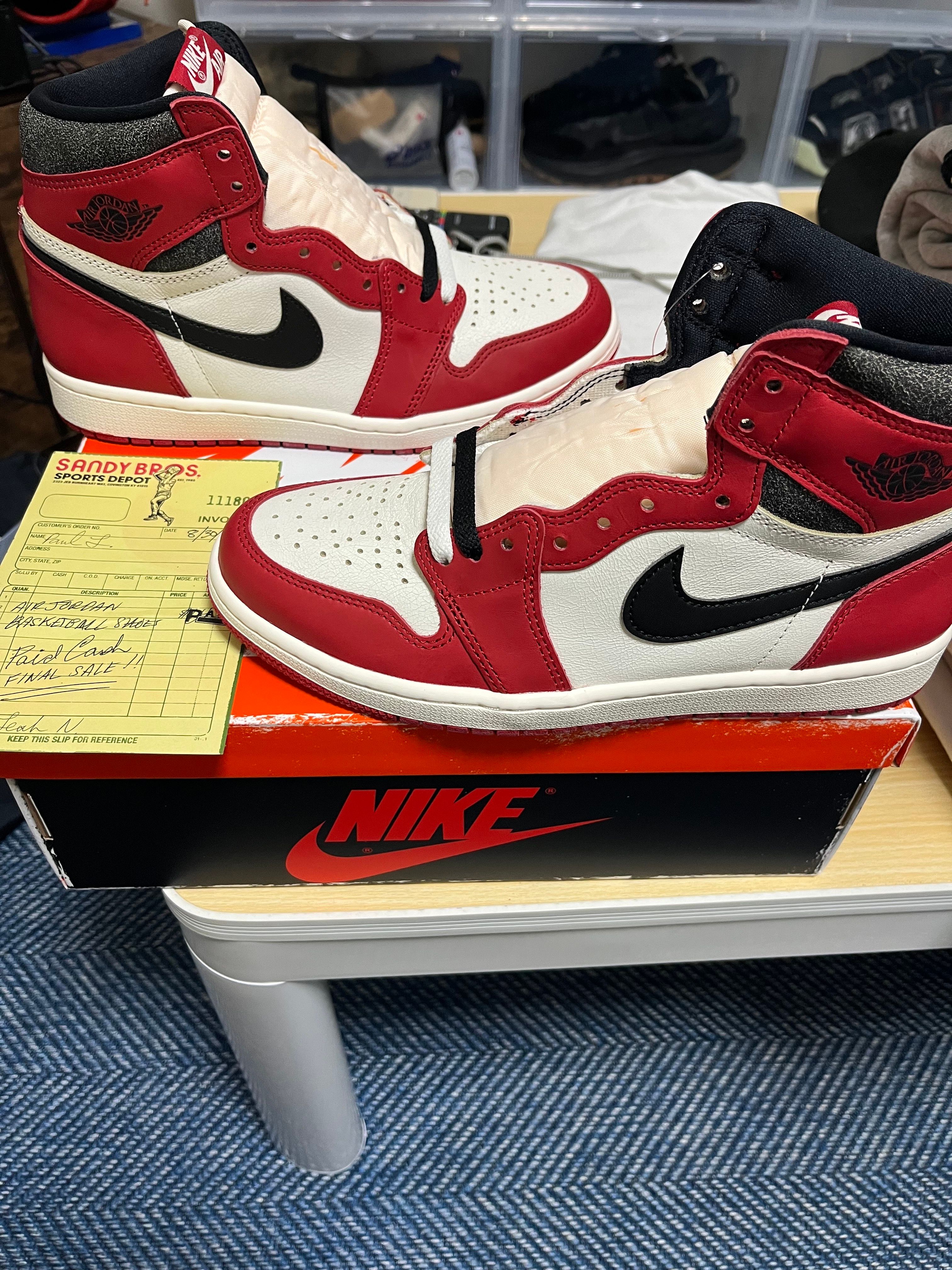Nike Air Jordan 1 High OG "Lost & Found/Chicago"