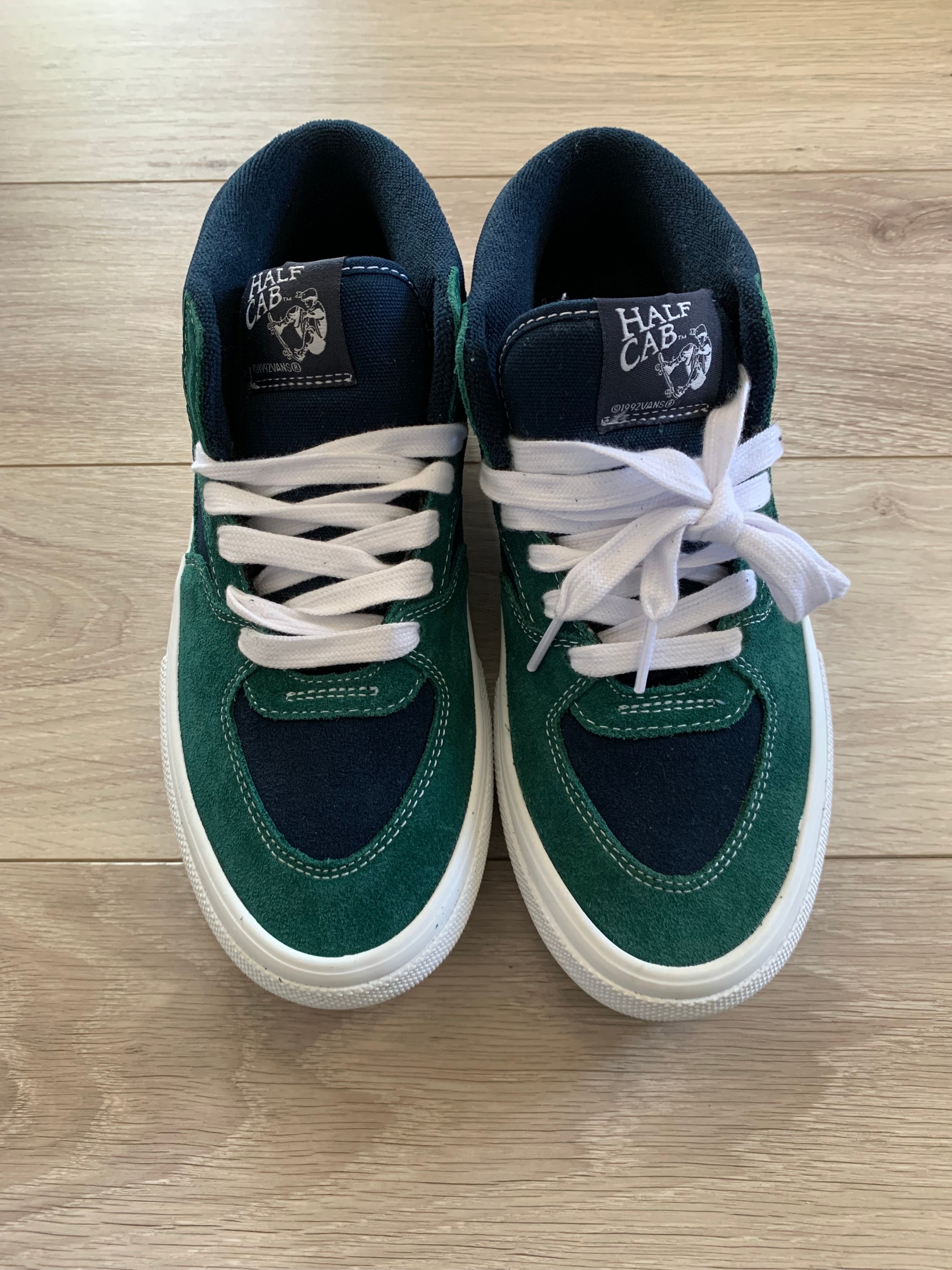 バンズ ハーフキャブ (VANS Half Cab) の新作・中古通販｜スニーカーダンク
