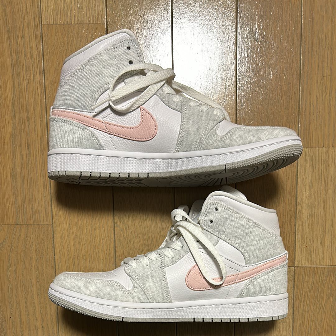 Nike Women's Air Jordan 1 Mid SE "Light Iron Ore"