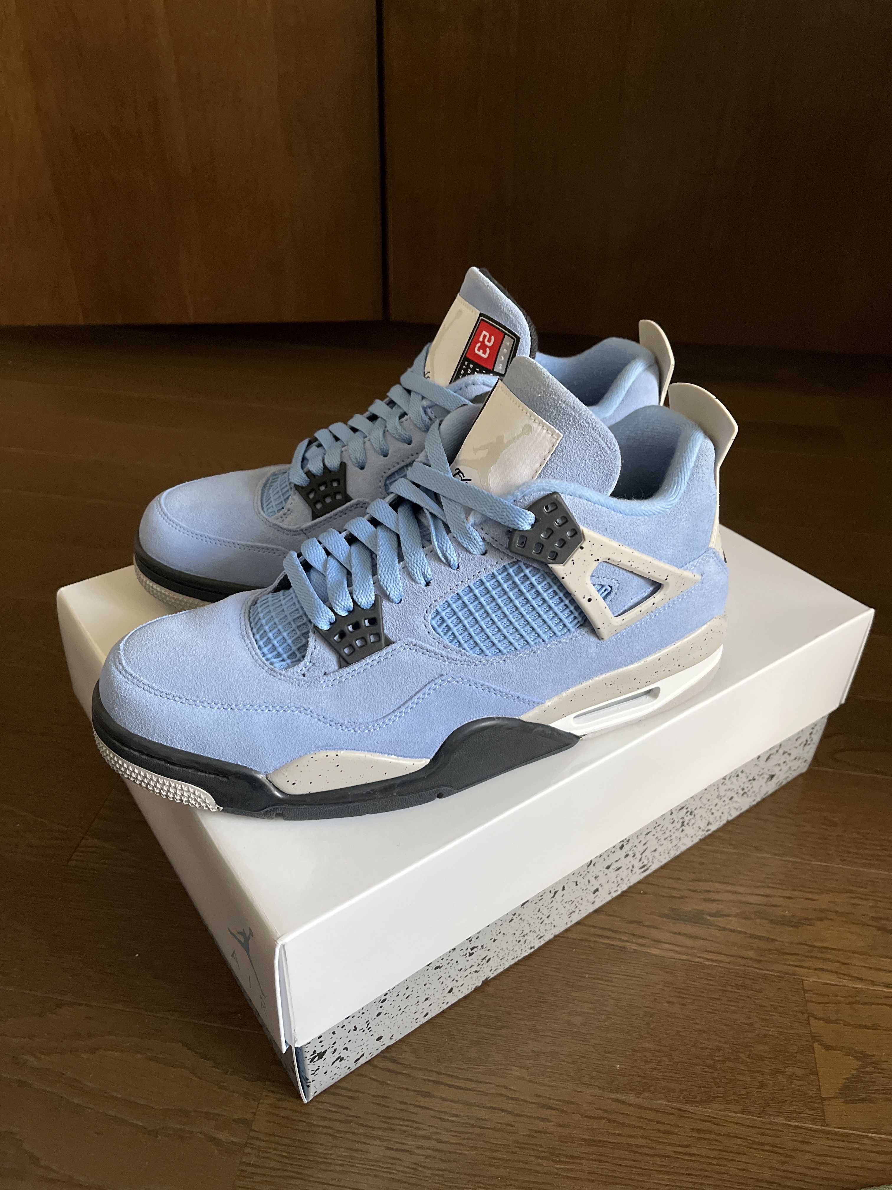 Nike Air Jordan 4 "University Blue"