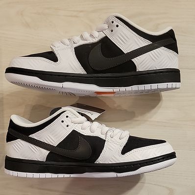 TIGHTBOOTH × Nike SB Dunk Low Pro QS "Black and White"