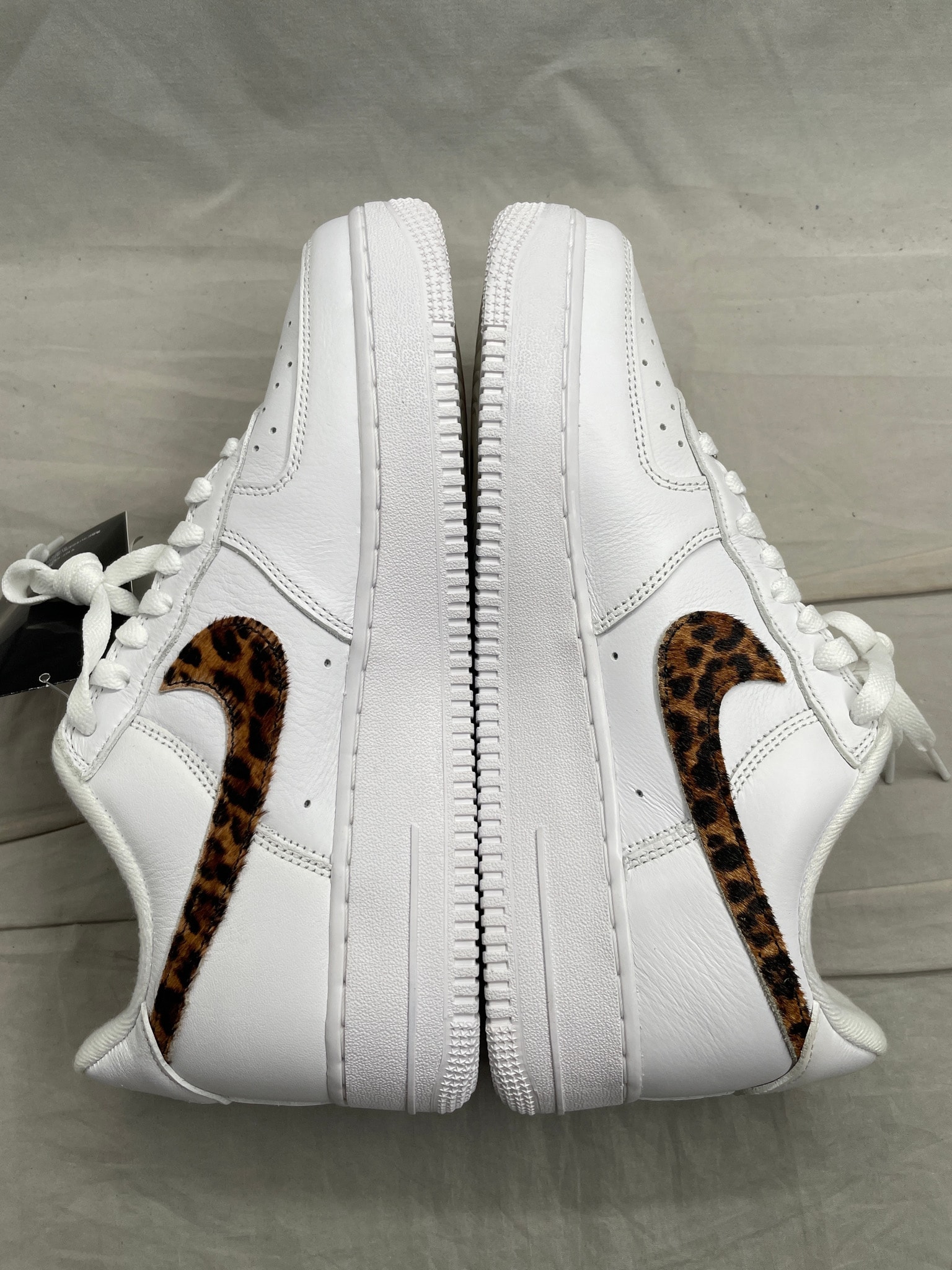GOODENOUGH × Supreme × Nike Air Force 1 Low "White/Leopard" (25SS Week15)