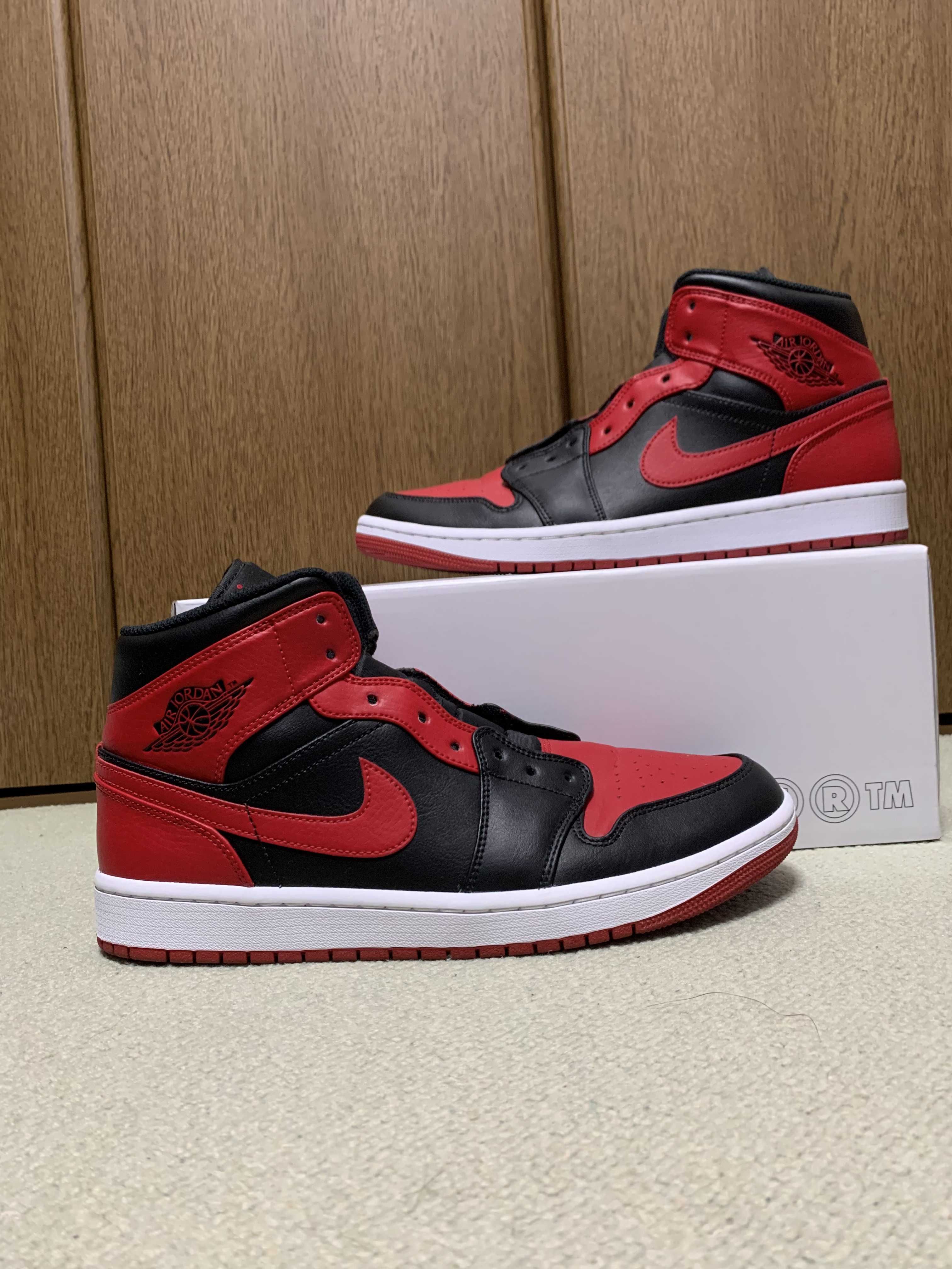 Nike Air Jordan 1 Mid "Bred"