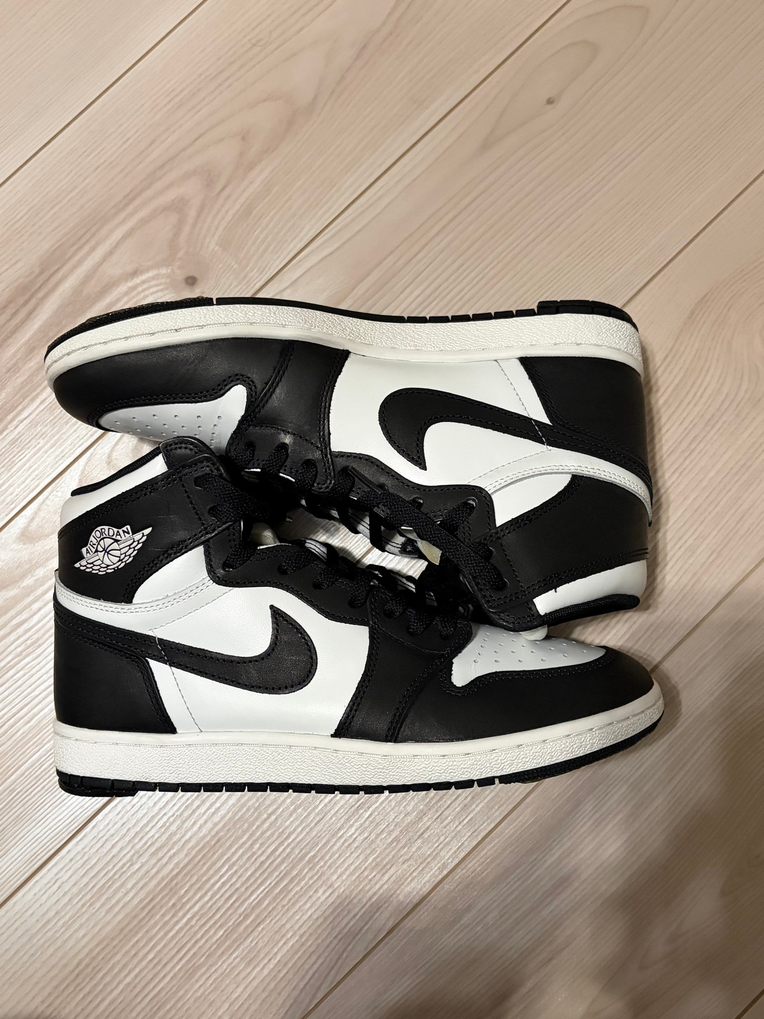 Nike Air Jordan 1 High '85 "Black/White"