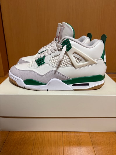 Nike SB × Air Jordan 4 Retro SP "Pine Green"