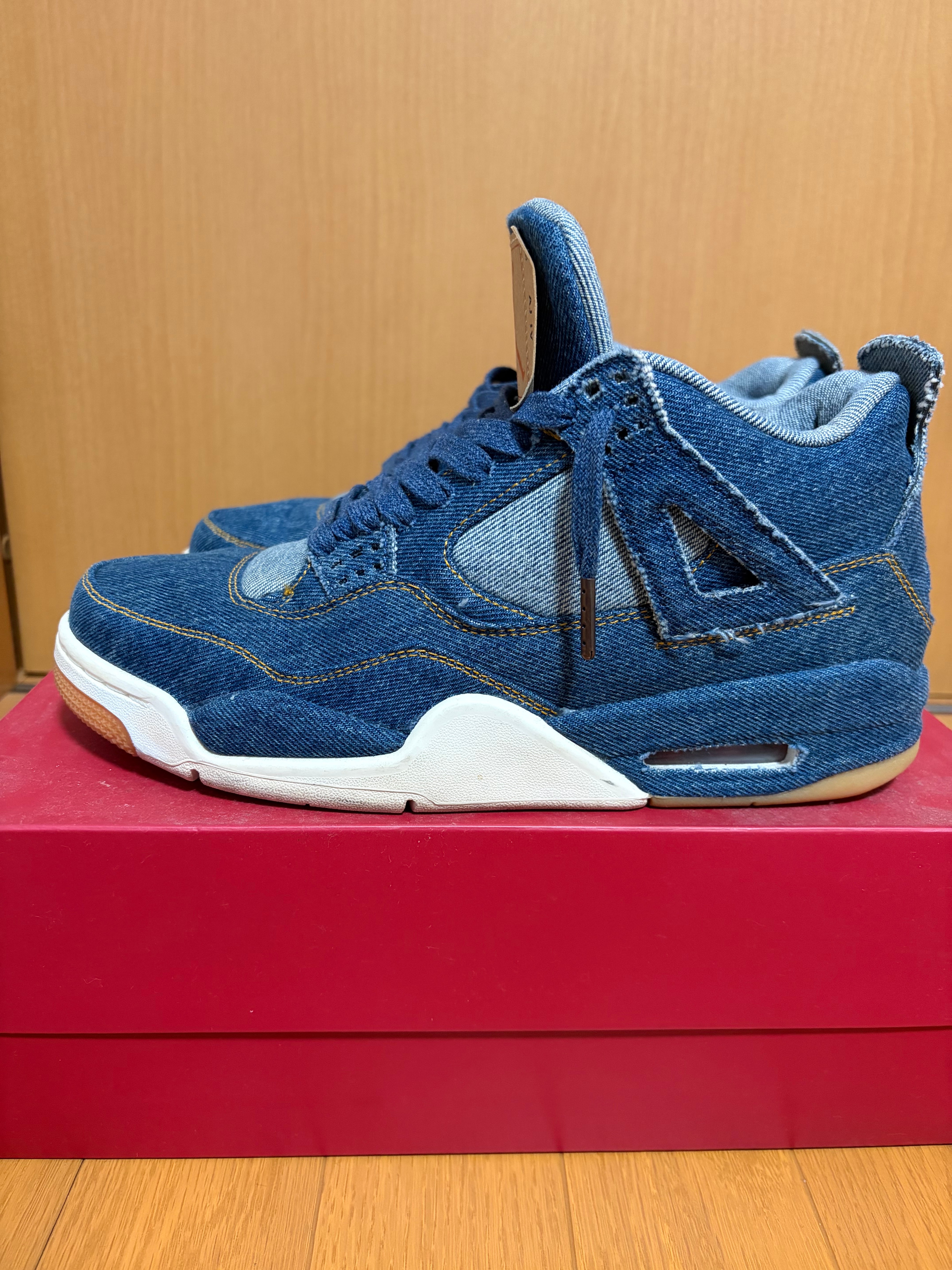 Nike × Levi's Air Jordan 4 "Denim"(タグ:LEVIS®)