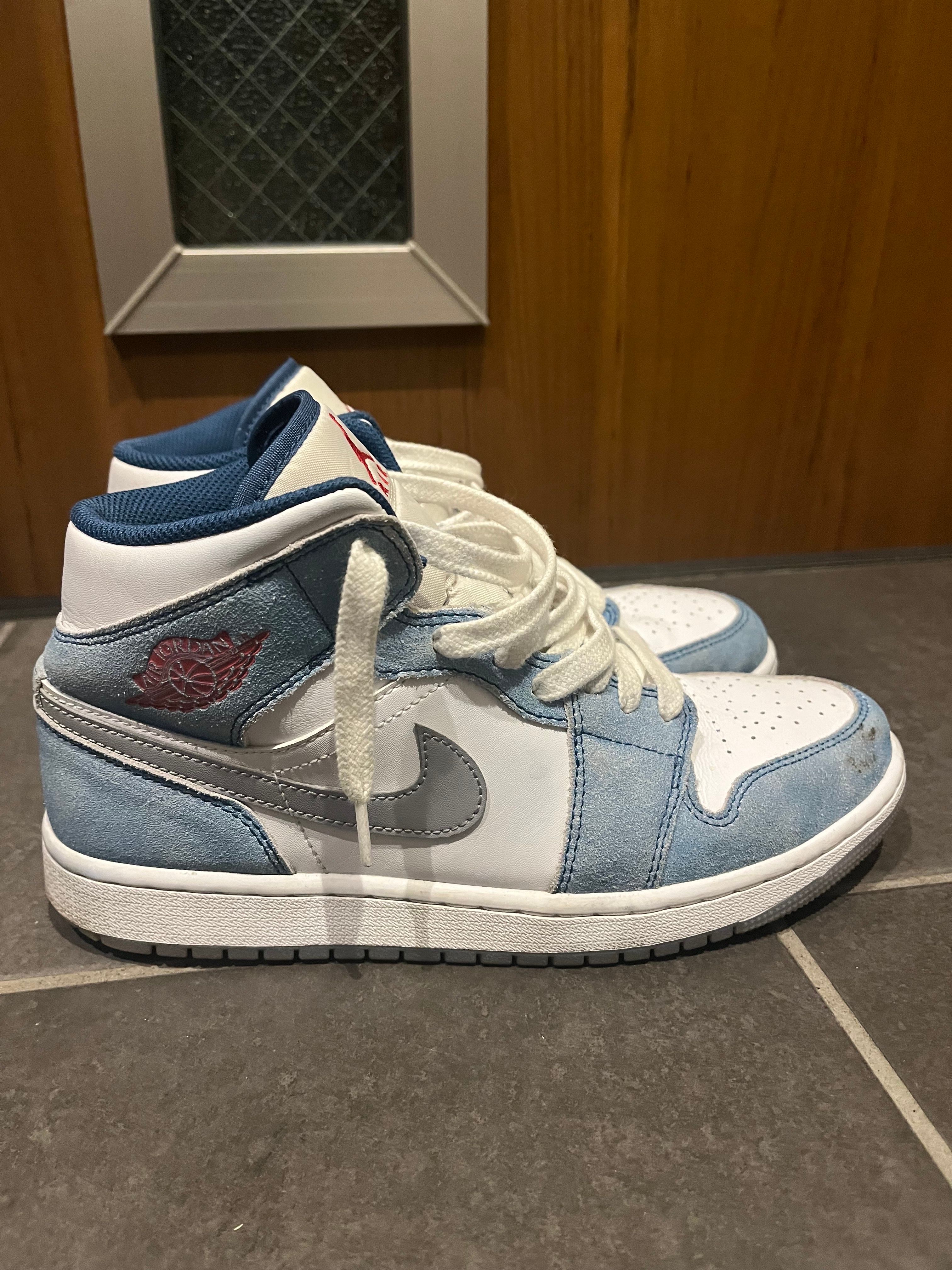 Nike Air Jordan 1 Mid SE "White/Hyper Royal/Red"