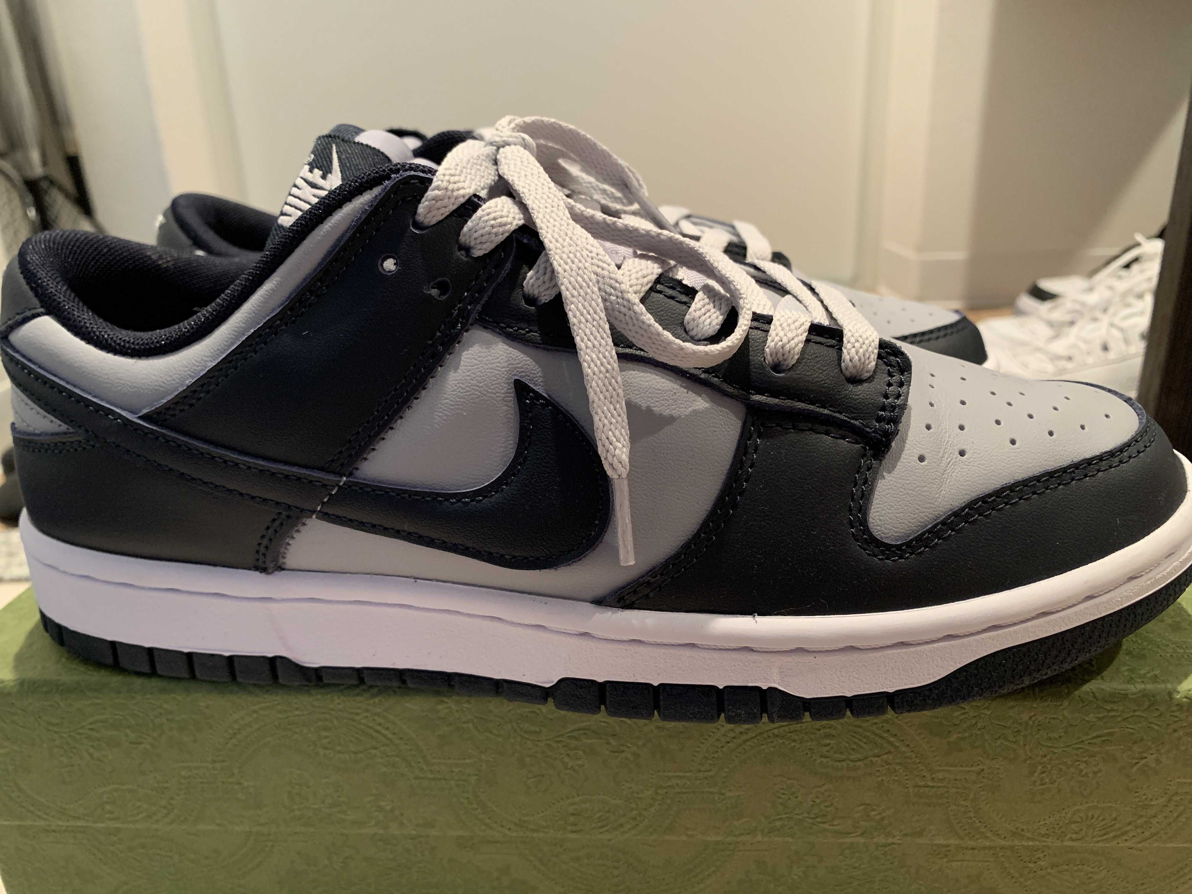 Nike Dunk Low "Championship Grey"