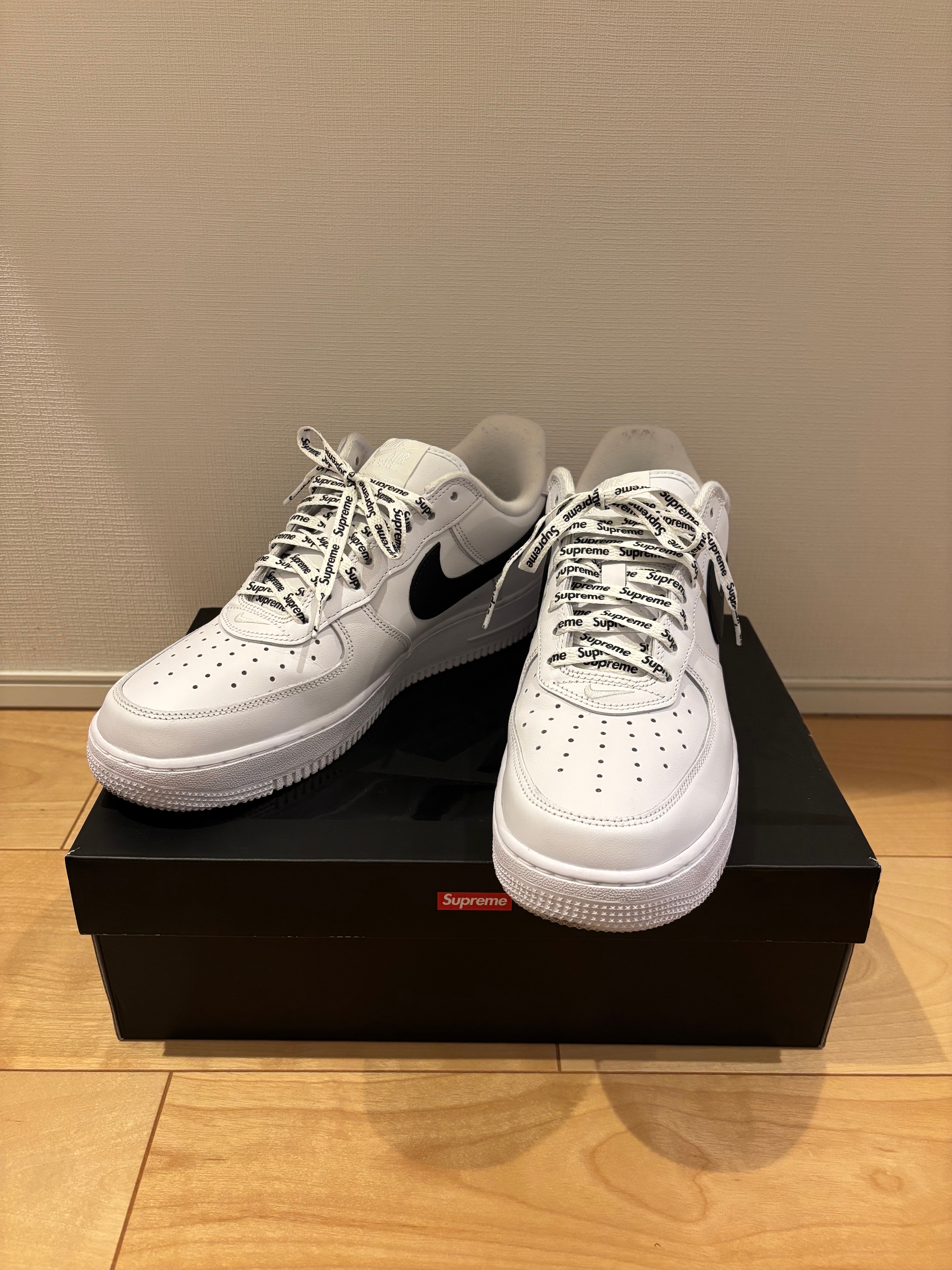 Supreme × Nike Air Force 1 Low "White/Black"