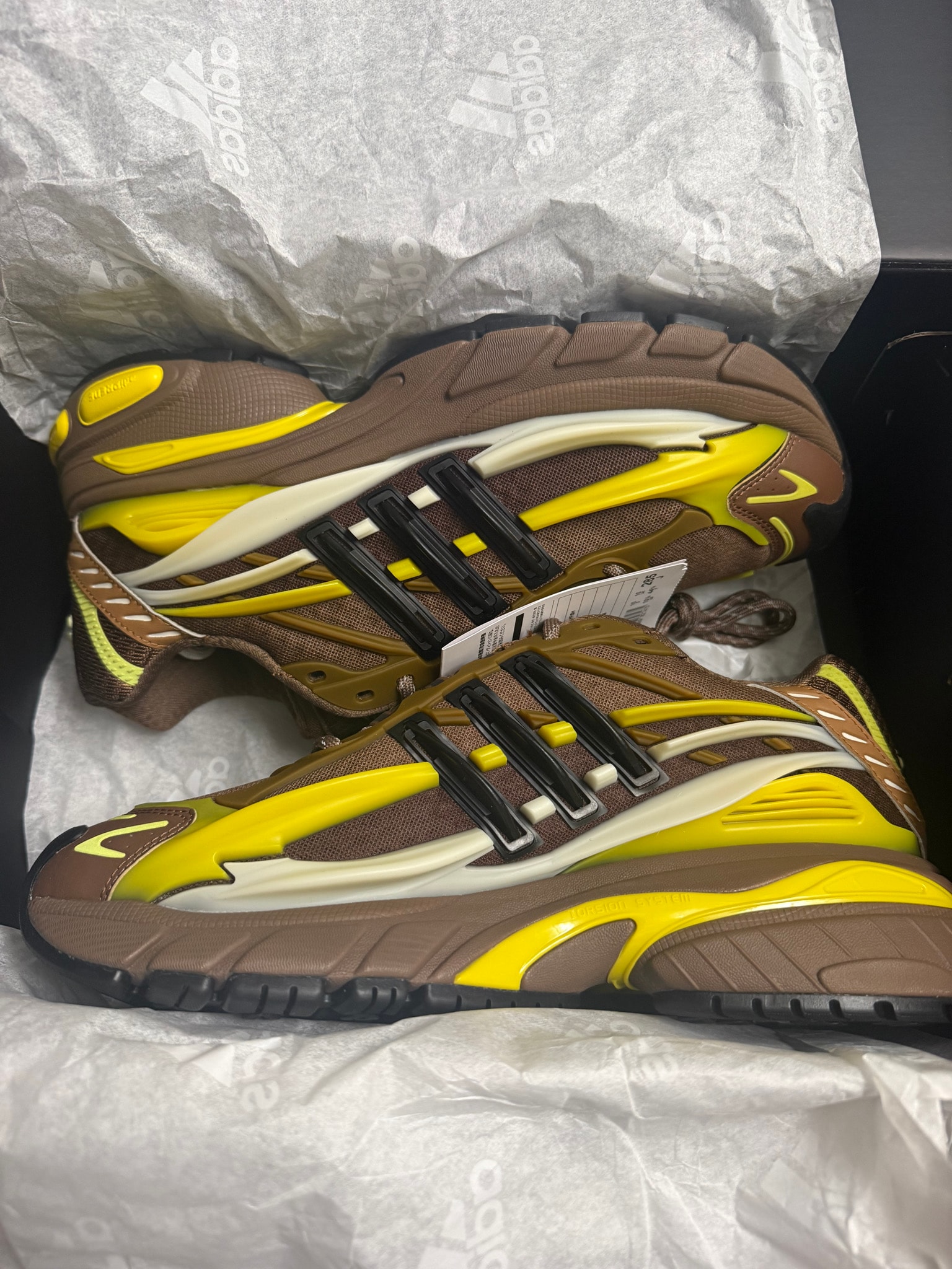 Pharrell Williams × adidas Adistar Jellyfish "Auburn/Timber"